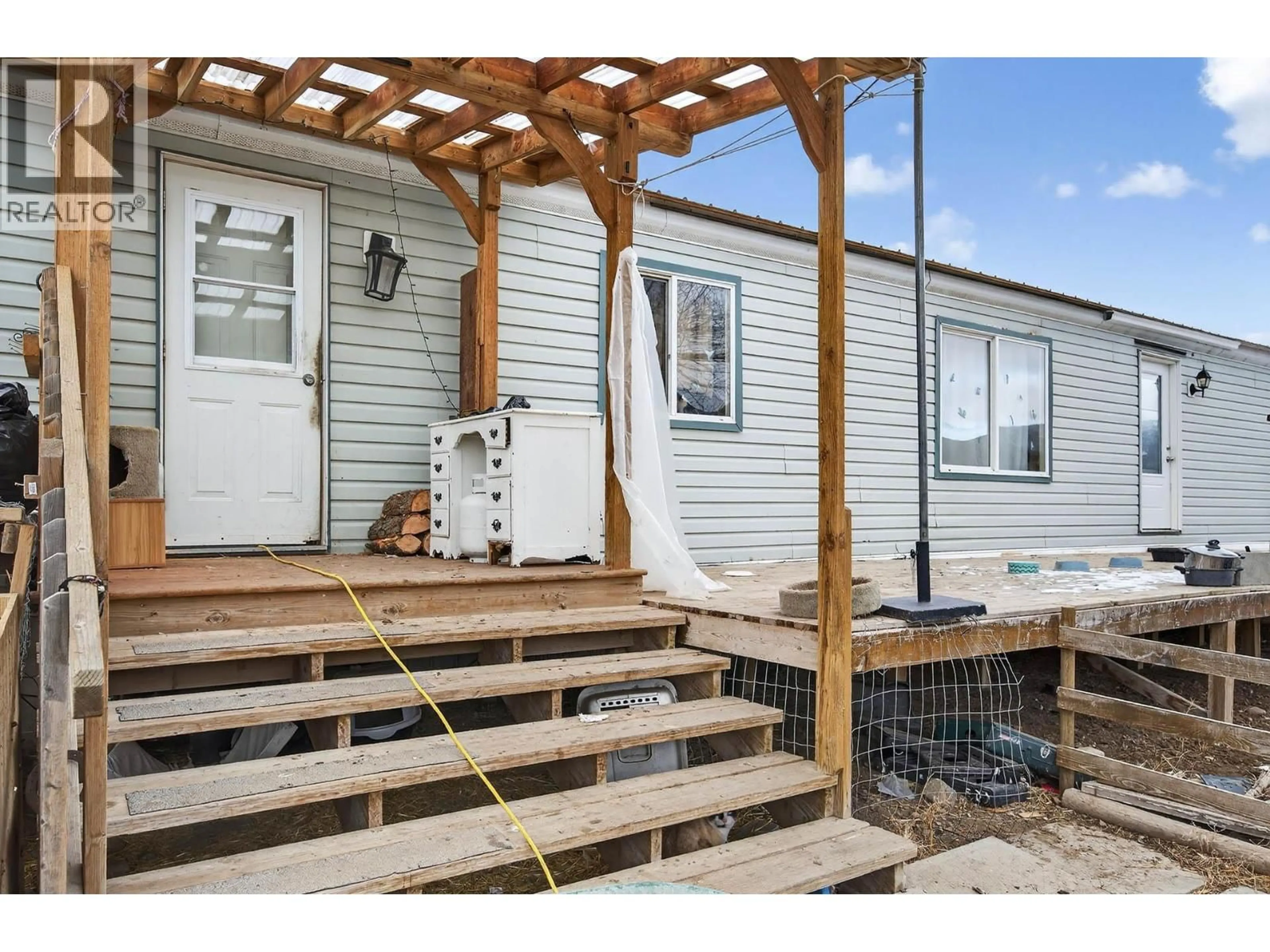 Home with vinyl exterior material, street for 5880 GARDI ROAD, Kamloops British Columbia V1S2A1