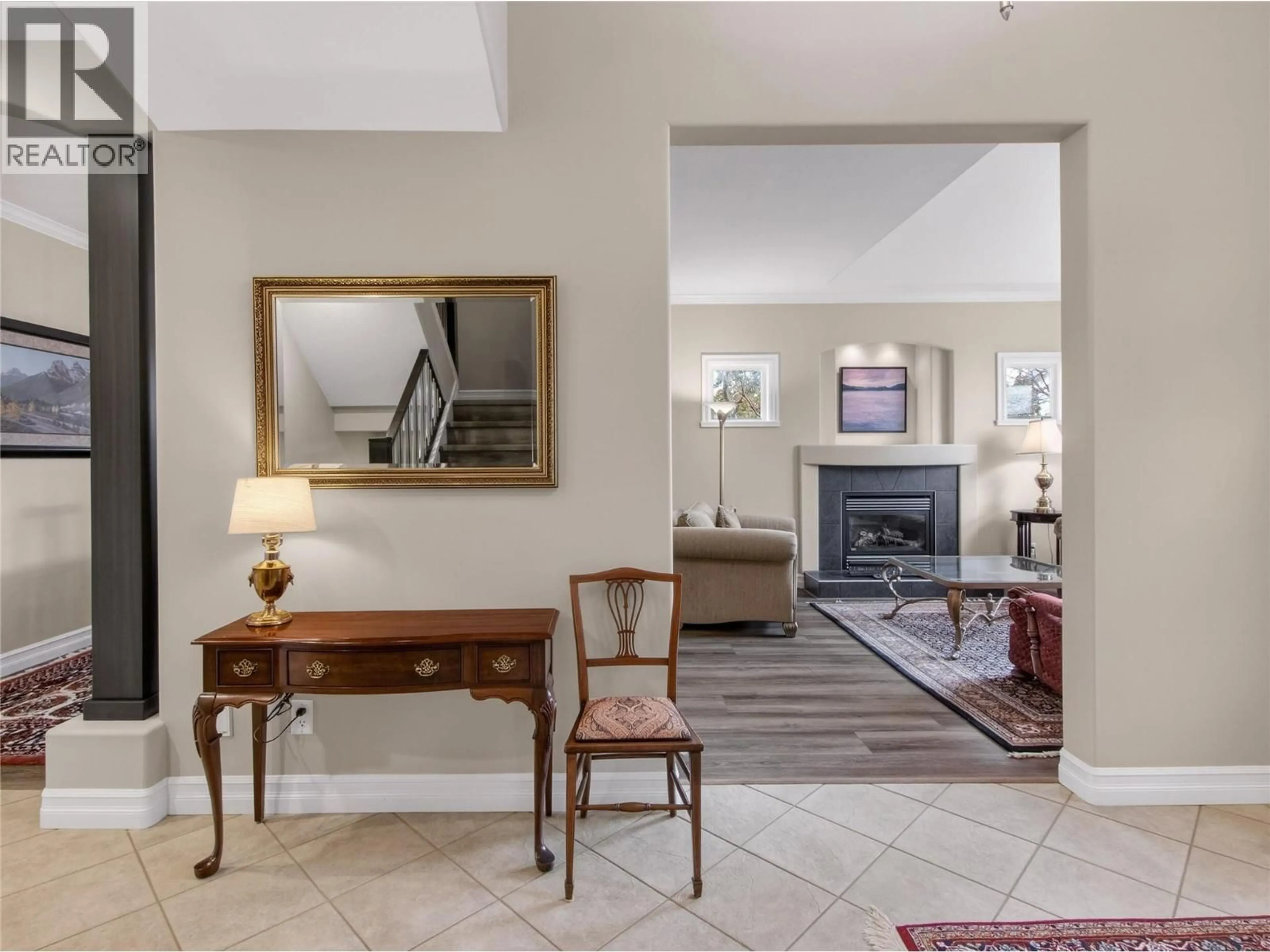 Indoor foyer for 4005 LOBELIA DRIVE, Osoyoos British Columbia V0H1V1