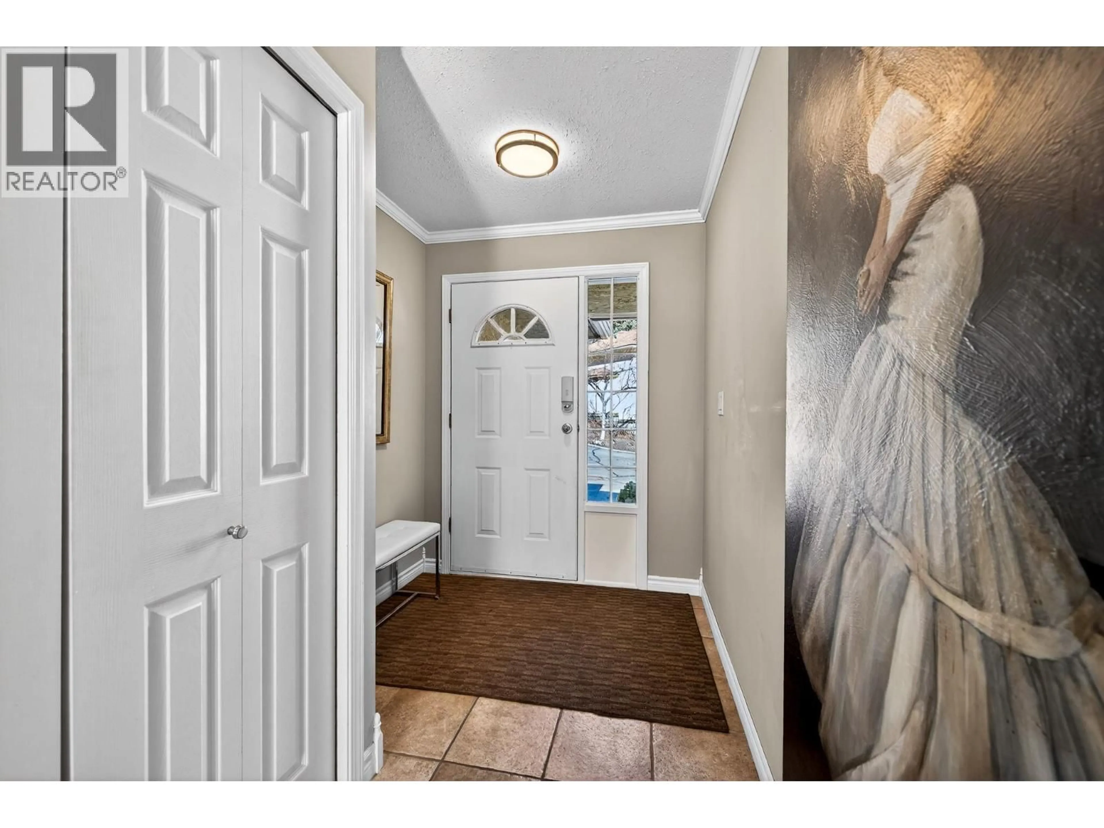 Indoor entryway for 43 - 1750 PACIFIC WAY WAY, Kamloops British Columbia V2E2K8