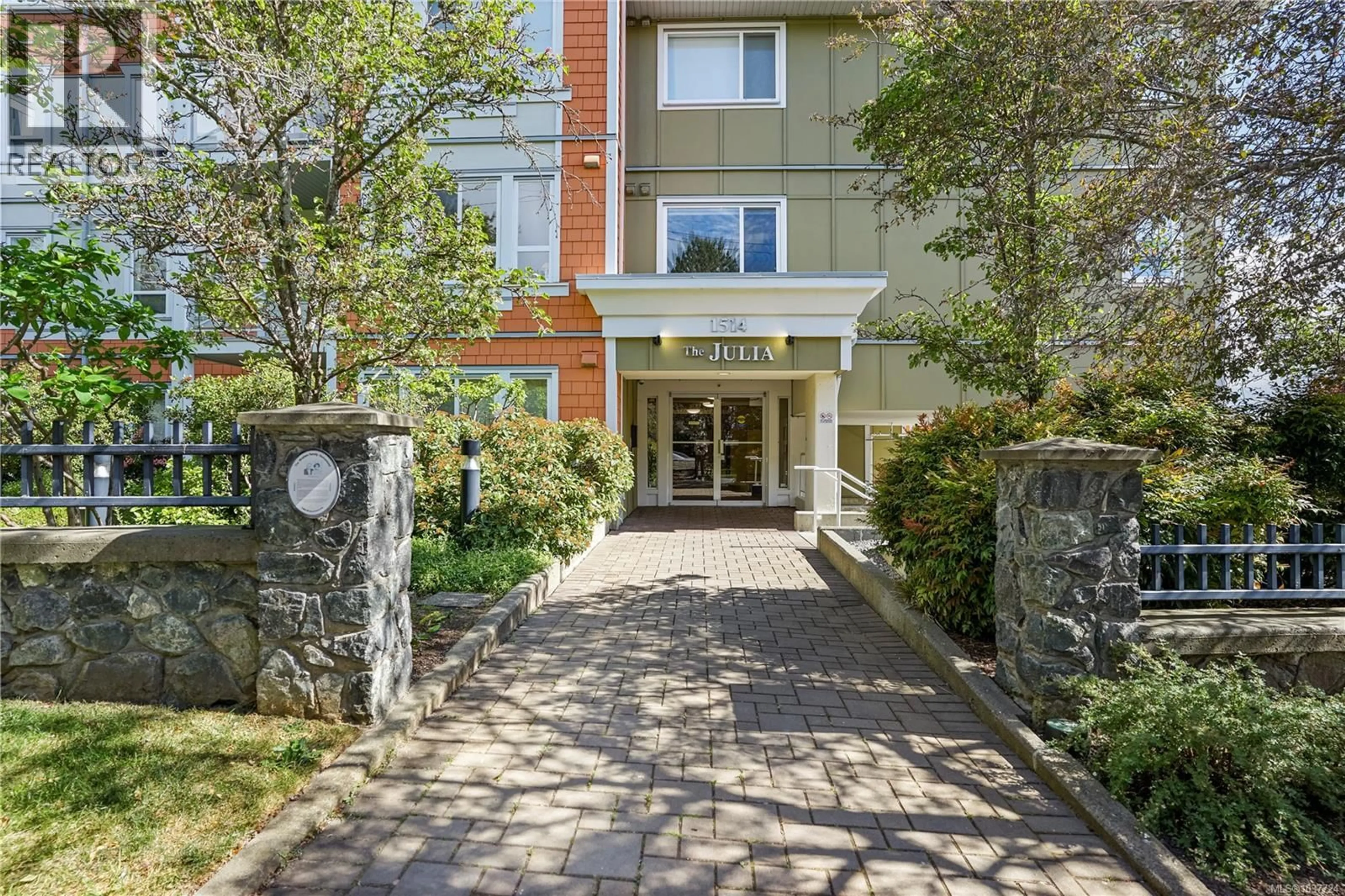 Unknown for 204 - 1514 CHURCH AVENUE, Saanich British Columbia V8P0A3