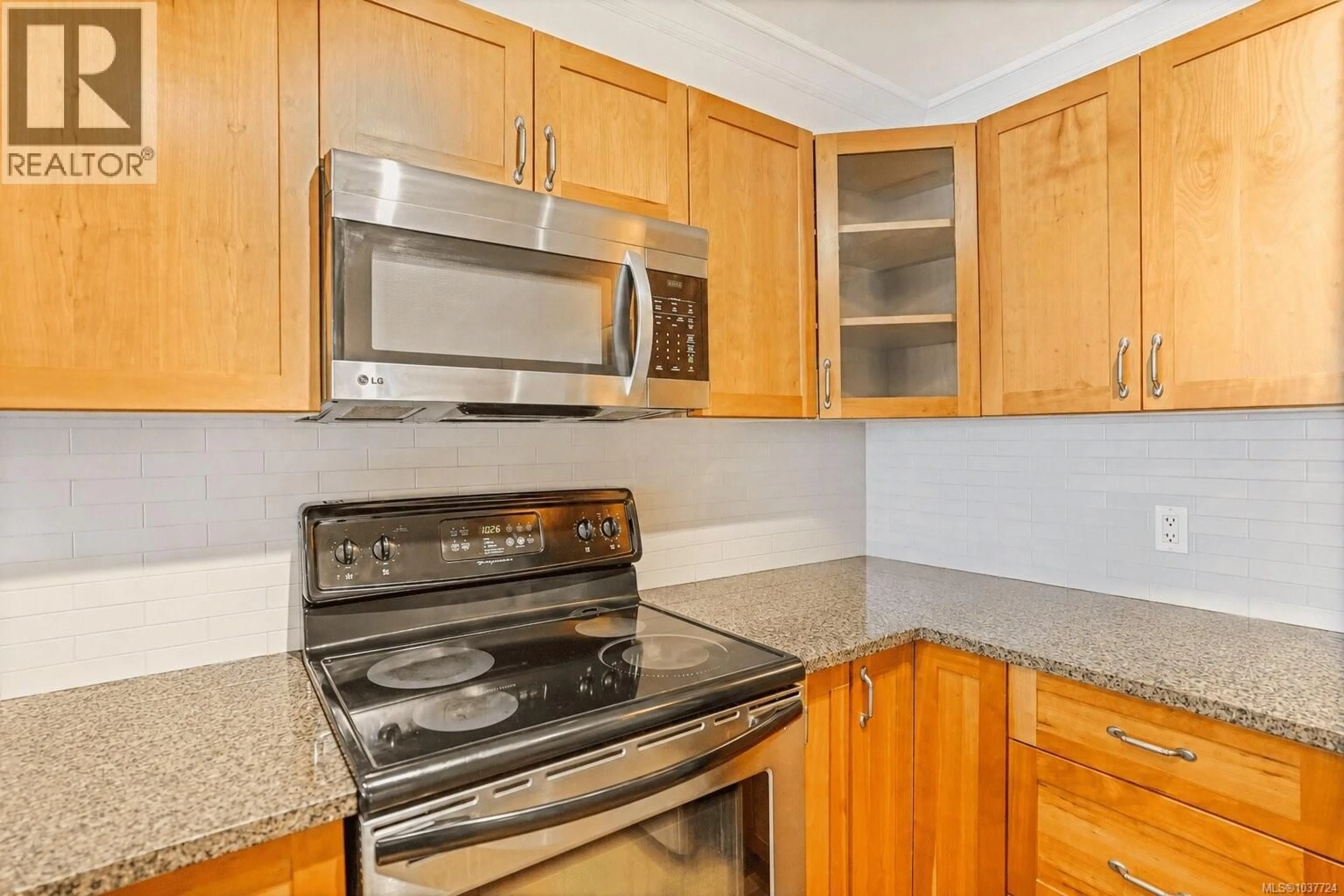 Standard kitchen, unknown for 204 - 1514 CHURCH AVENUE, Saanich British Columbia V8P0A3