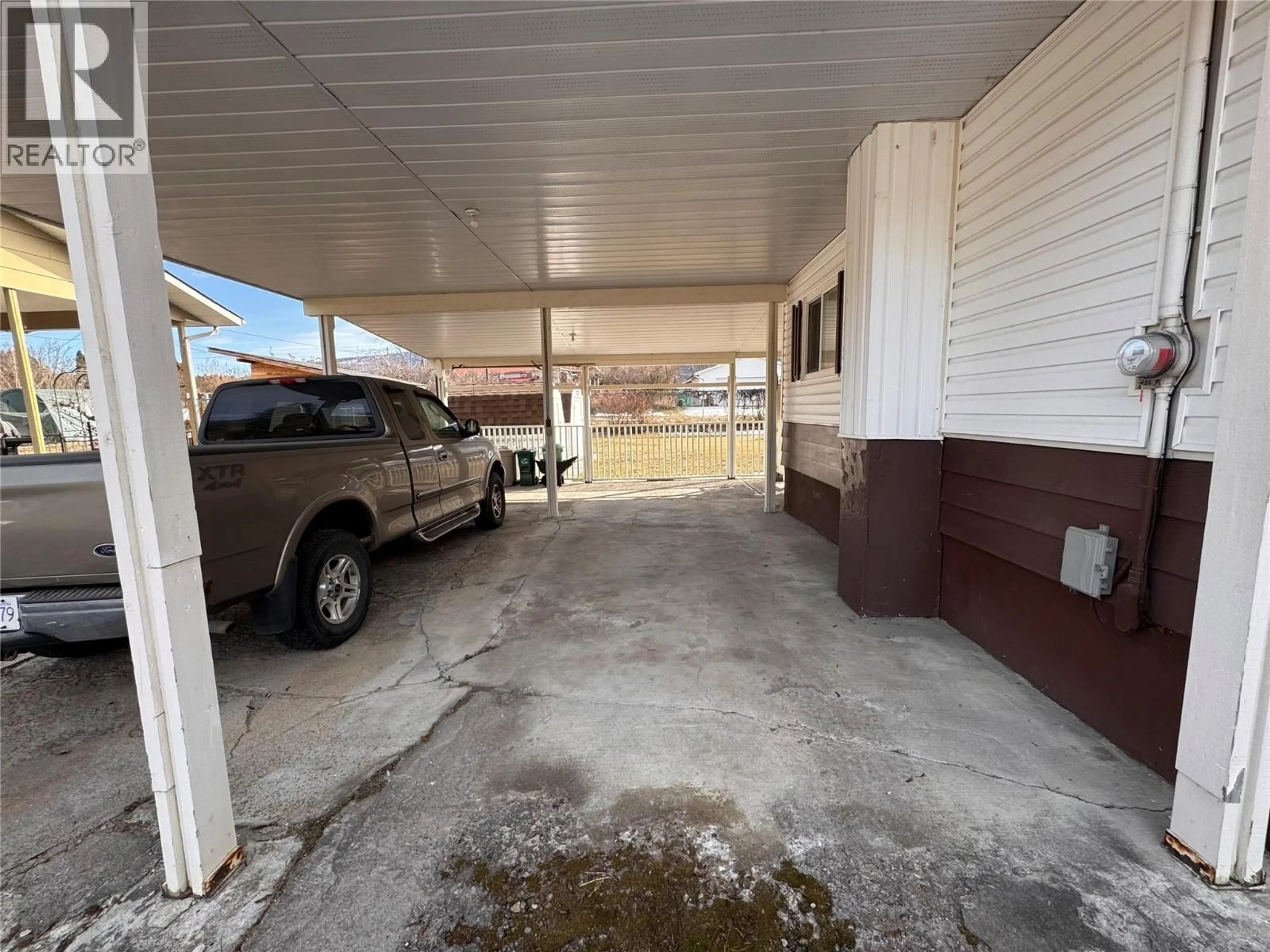 Indoor garage for 1564 68TH AVENUE, Grand Forks British Columbia V0H1H0