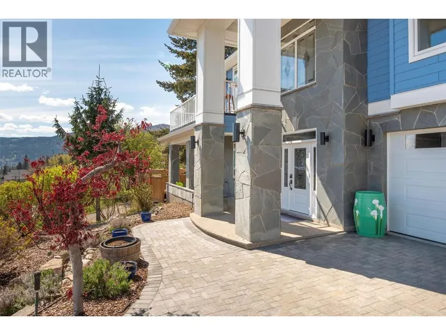 6148 LIPSETT AVENUE, Peachland 4