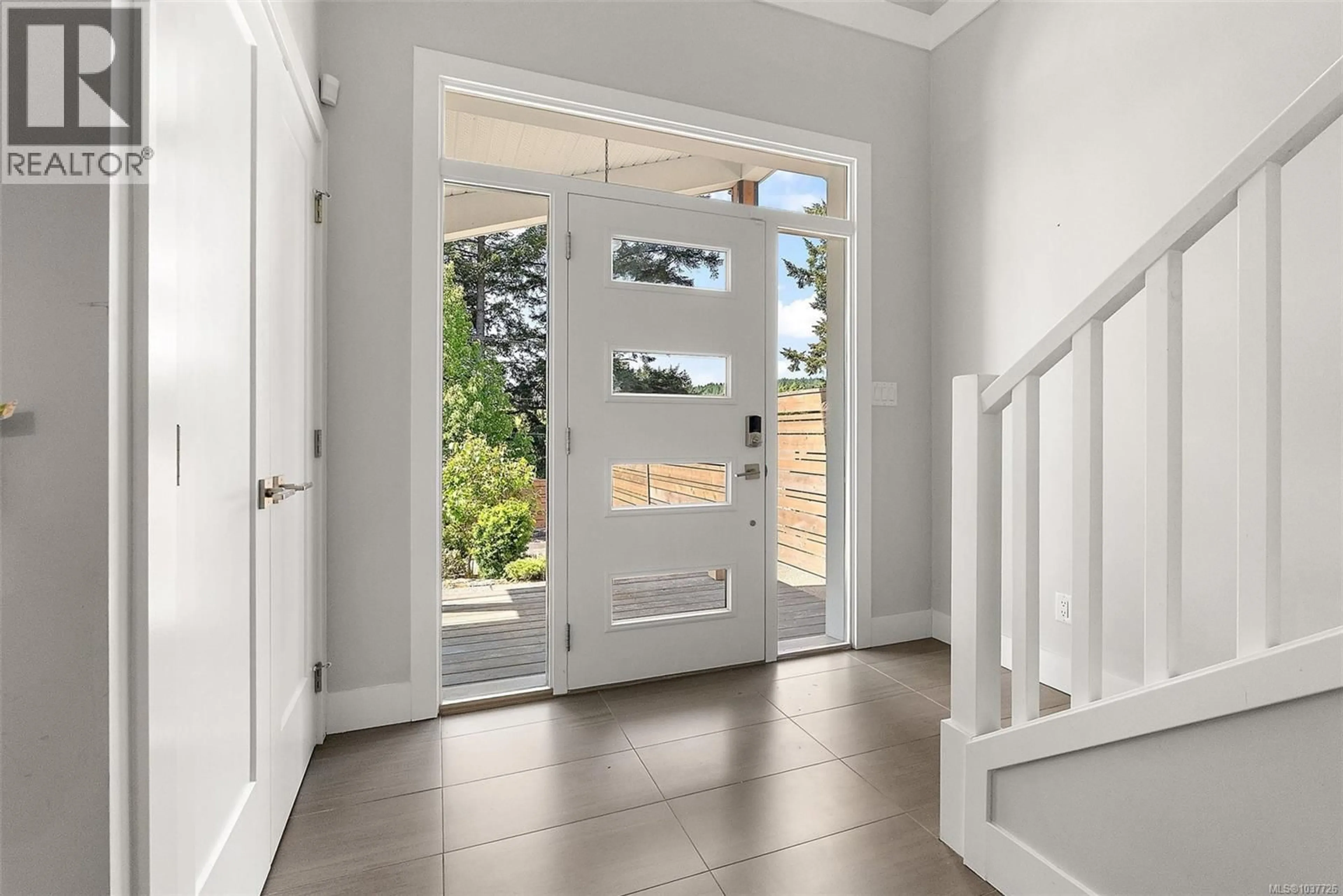 Indoor entryway for 3442 TURNSTONE DRIVE, Langford British Columbia V9B6B1