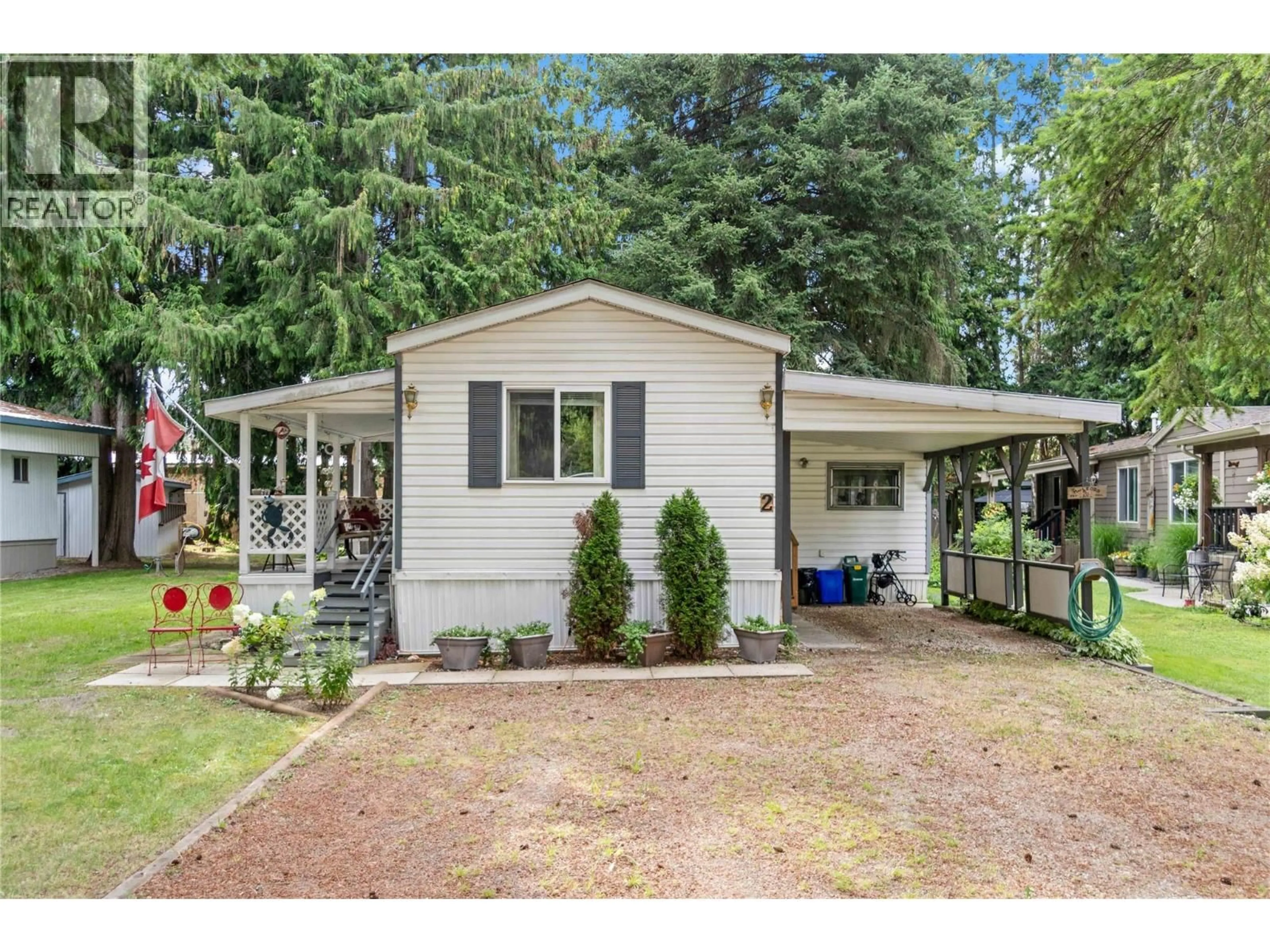 Home with vinyl exterior material, street for 2 - 5161 63 AVENUE NORTHEAST, Salmon Arm British Columbia V0E1K0