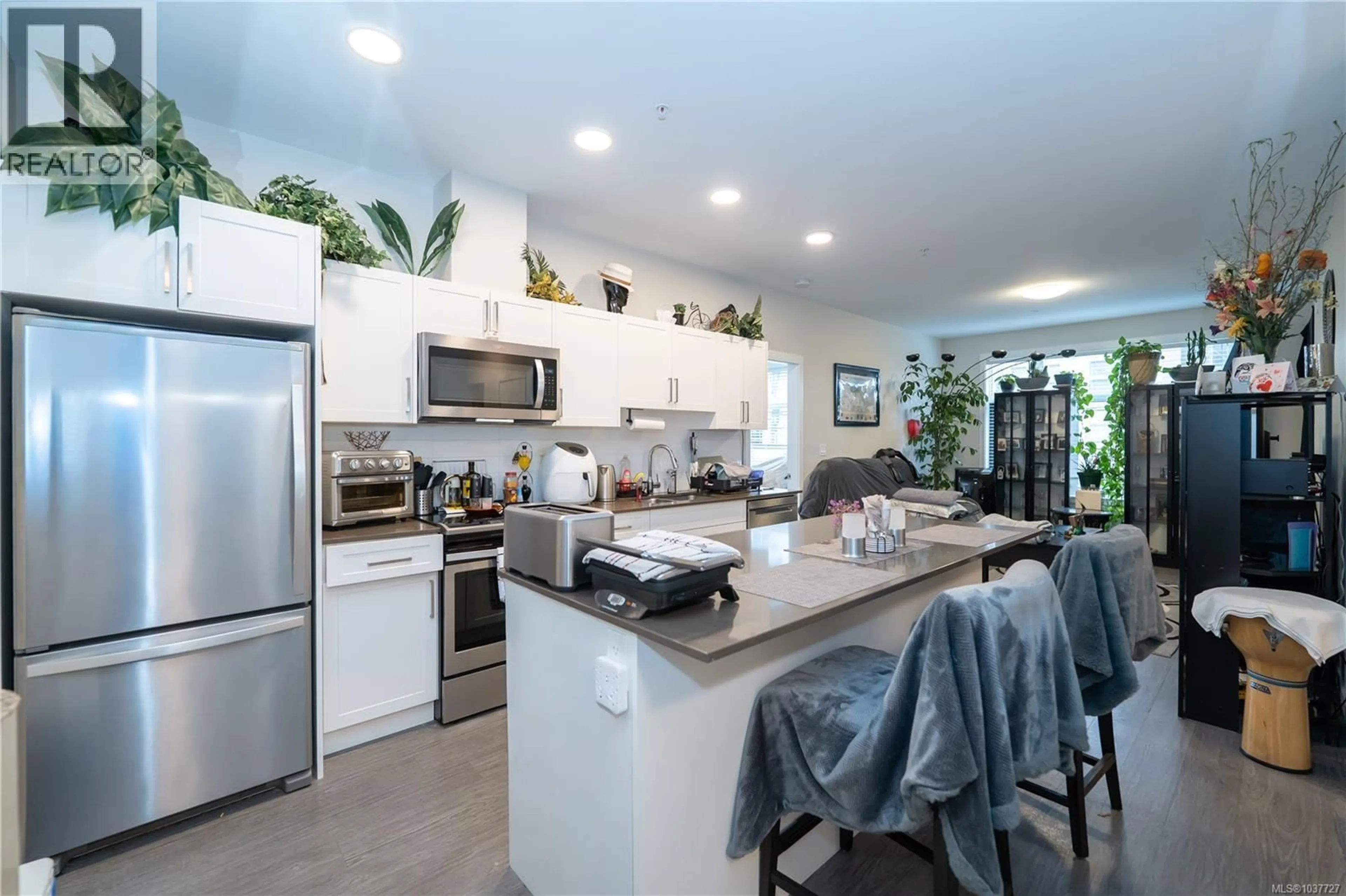 Open concept kitchen, ceramic/tile floor for 209 - 2843 JACKLIN ROAD, Langford British Columbia V9B4P4