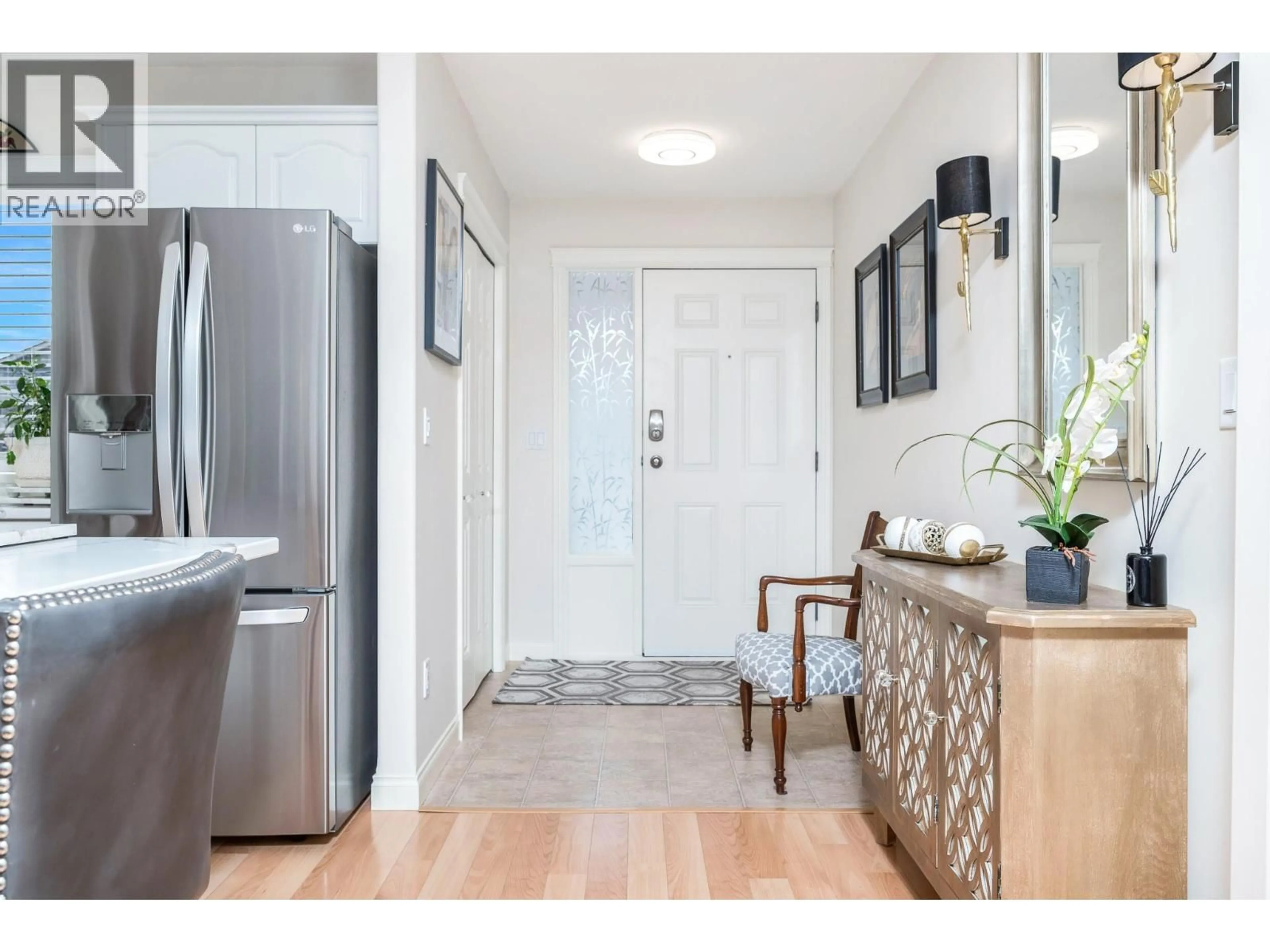 Indoor entryway for 116 - 2200 53 AVENUE, Vernon British Columbia V1T9N8