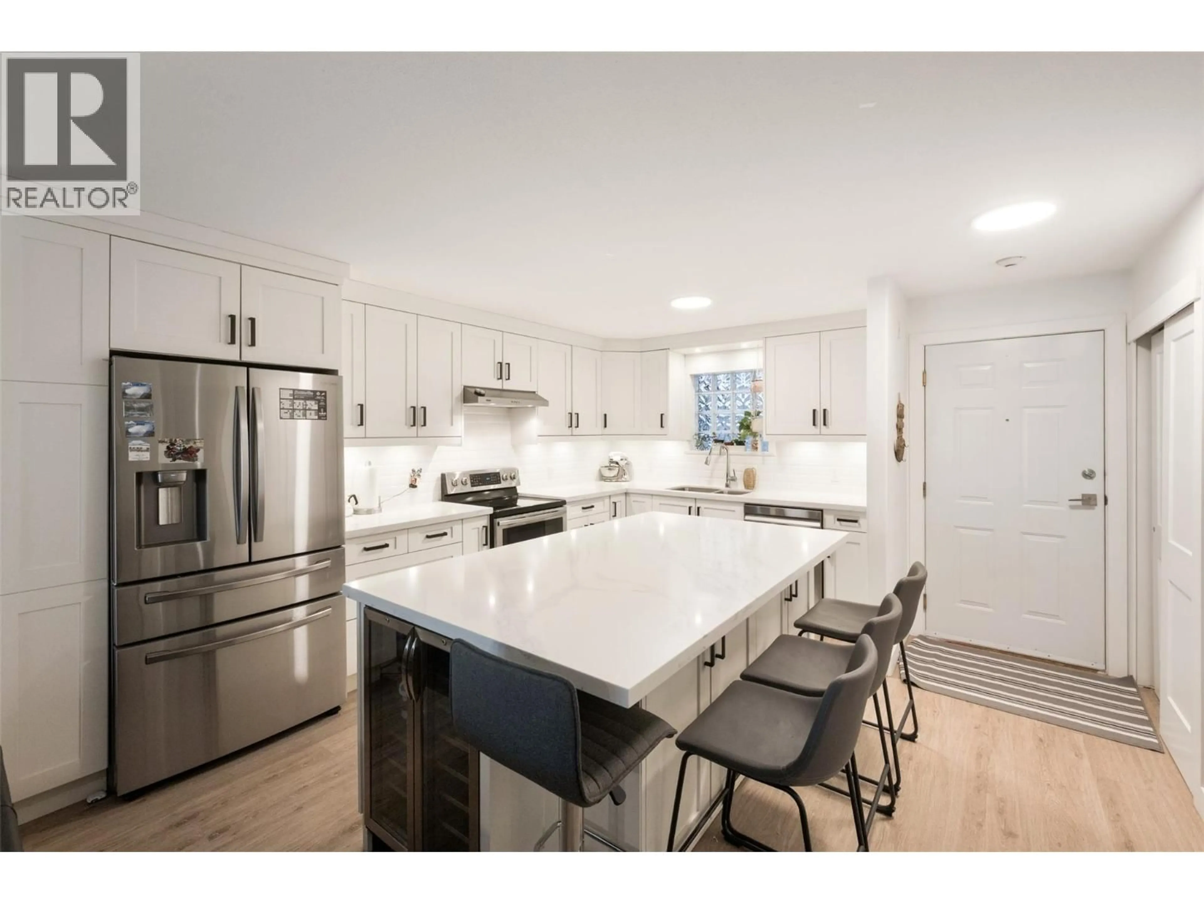 Open concept kitchen, unknown for 108 - 640 MAIN STREET, Okanagan Falls British Columbia V0H1R4