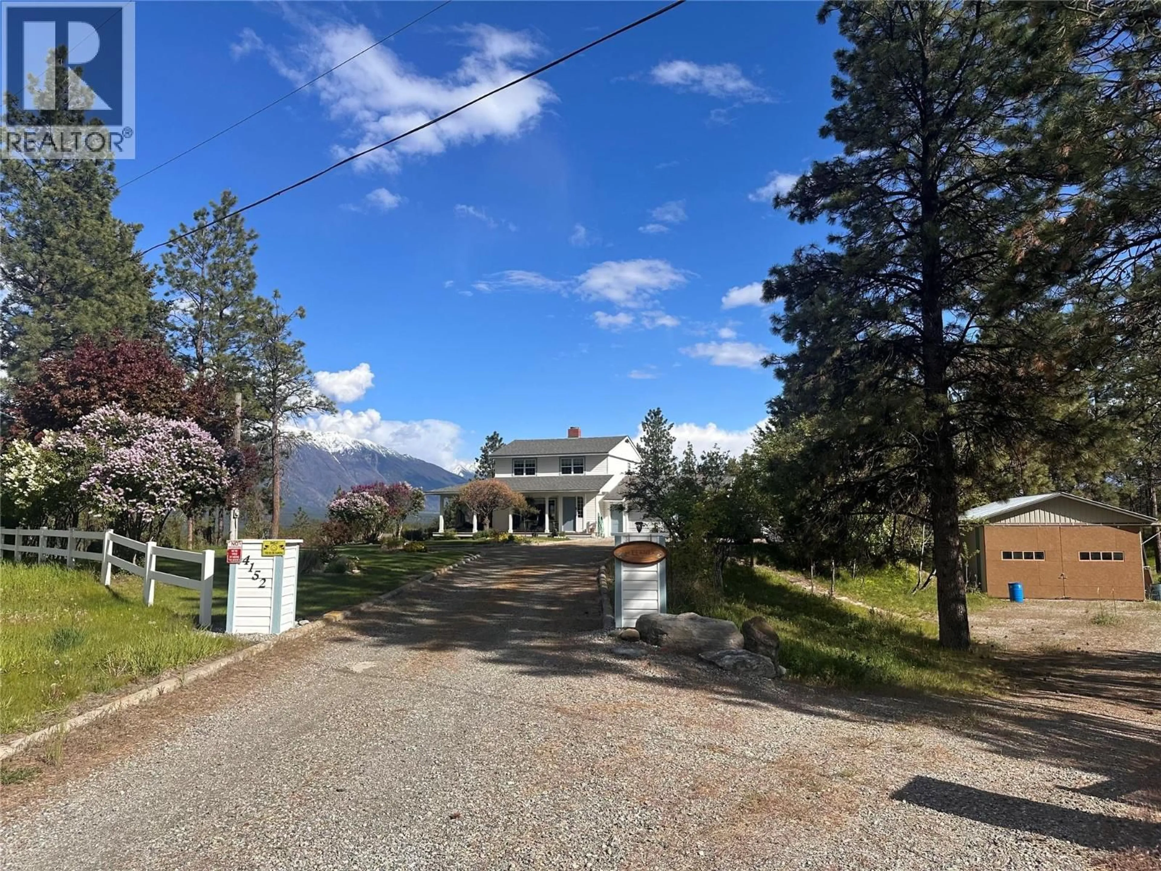 A pic from outside/outdoor area/front of a property/back of a property/a pic from drone, mountain view for 4152 ELK DRIVE, Ta Ta Creek British Columbia V0B2H0