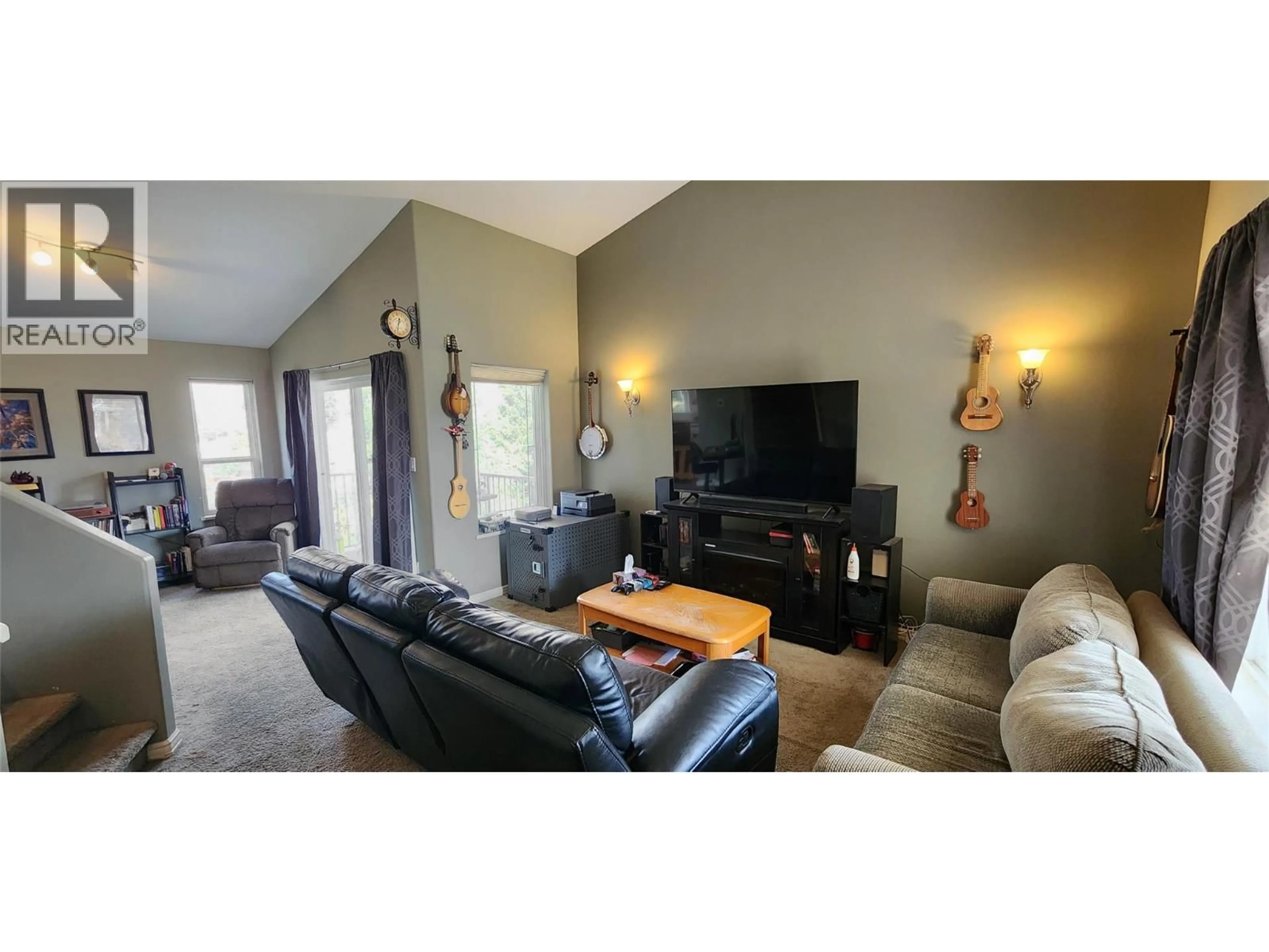 Living room with furniture, unknown for 11 - 1840 OLIVER RANCH ROAD, Okanagan Falls British Columbia V0H1R2