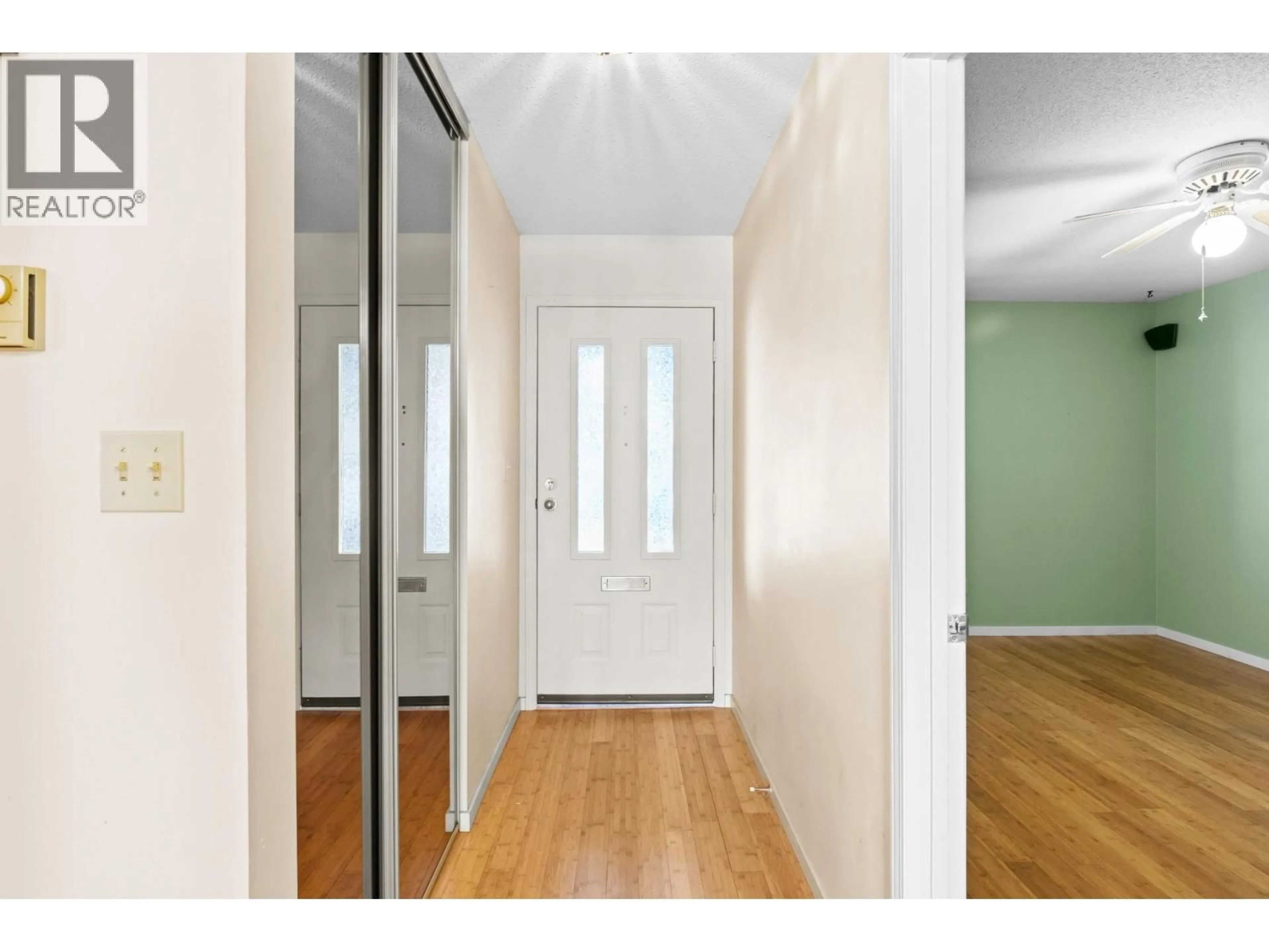 Indoor entryway for 129 - 1765 LECKIE ROAD, Kelowna British Columbia V1X6X5