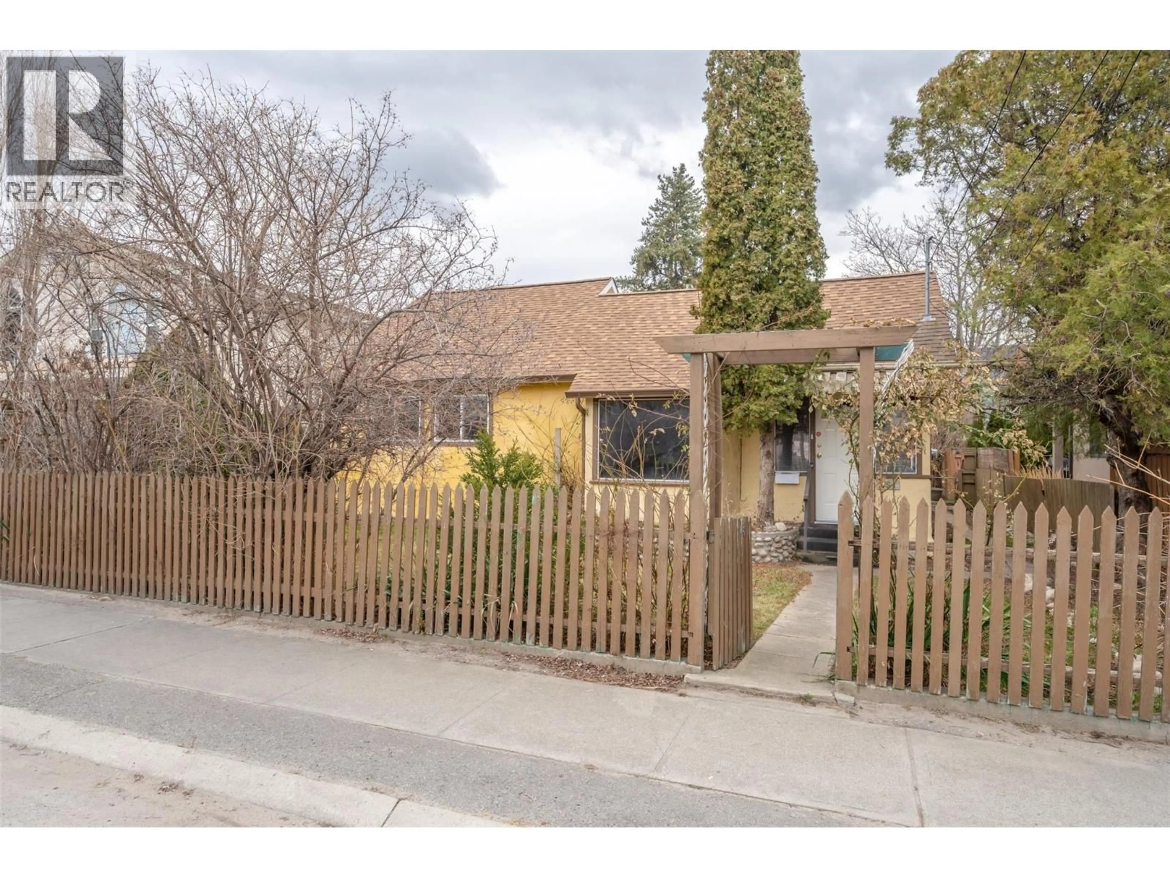 A pic from outside/outdoor area/front of a property/back of a property/a pic from drone, street for 151 BRUNSWICK STREET, Penticton British Columbia V2A5P6