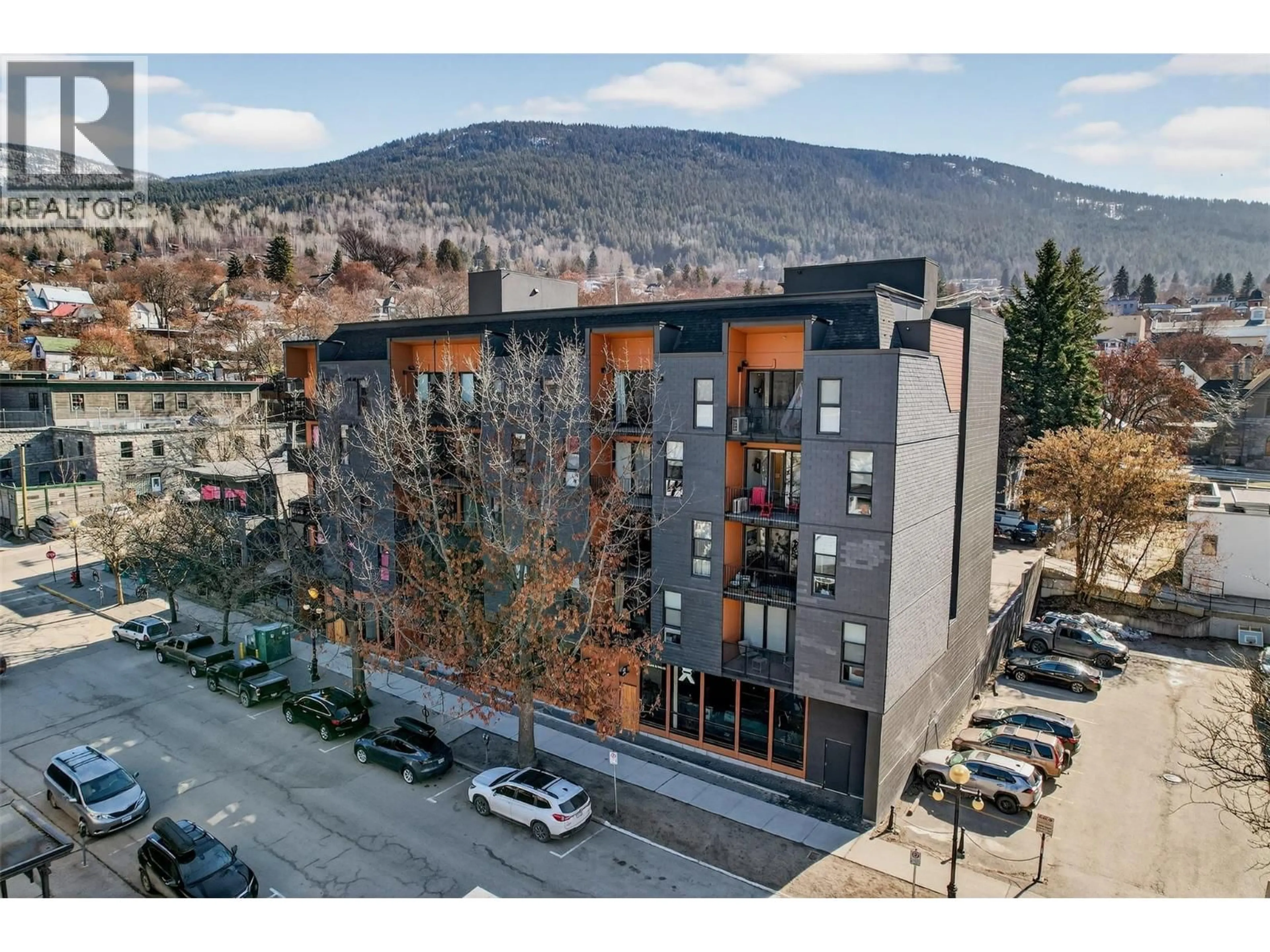 A pic from outside/outdoor area/front of a property/back of a property/a pic from drone, mountain view for 403 - 514 VICTORIA STREET, Nelson British Columbia V1L3G7