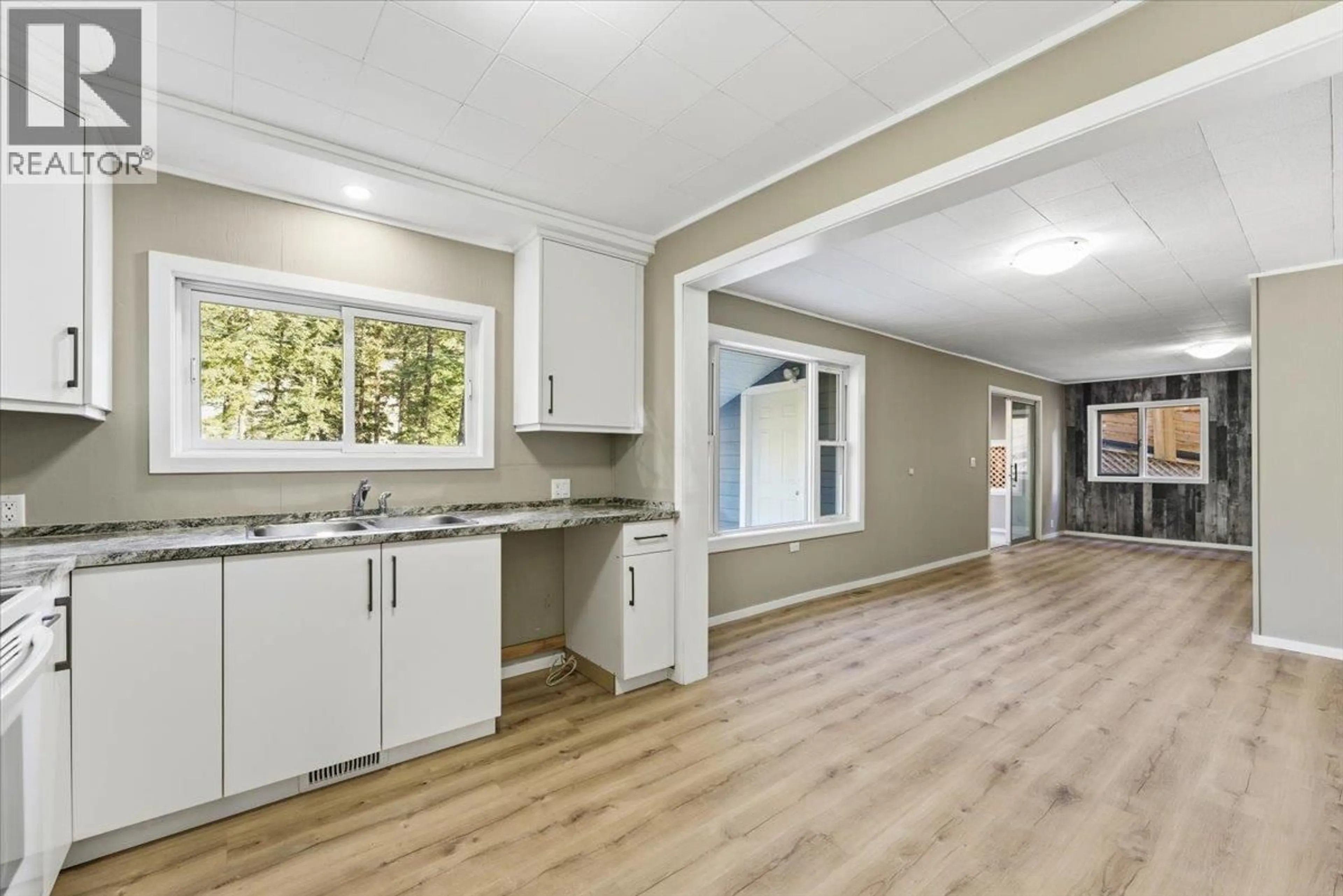 Open concept kitchen, unknown for 5783 TUKTAKAMIN ROAD, Falkland British Columbia V0E1W0