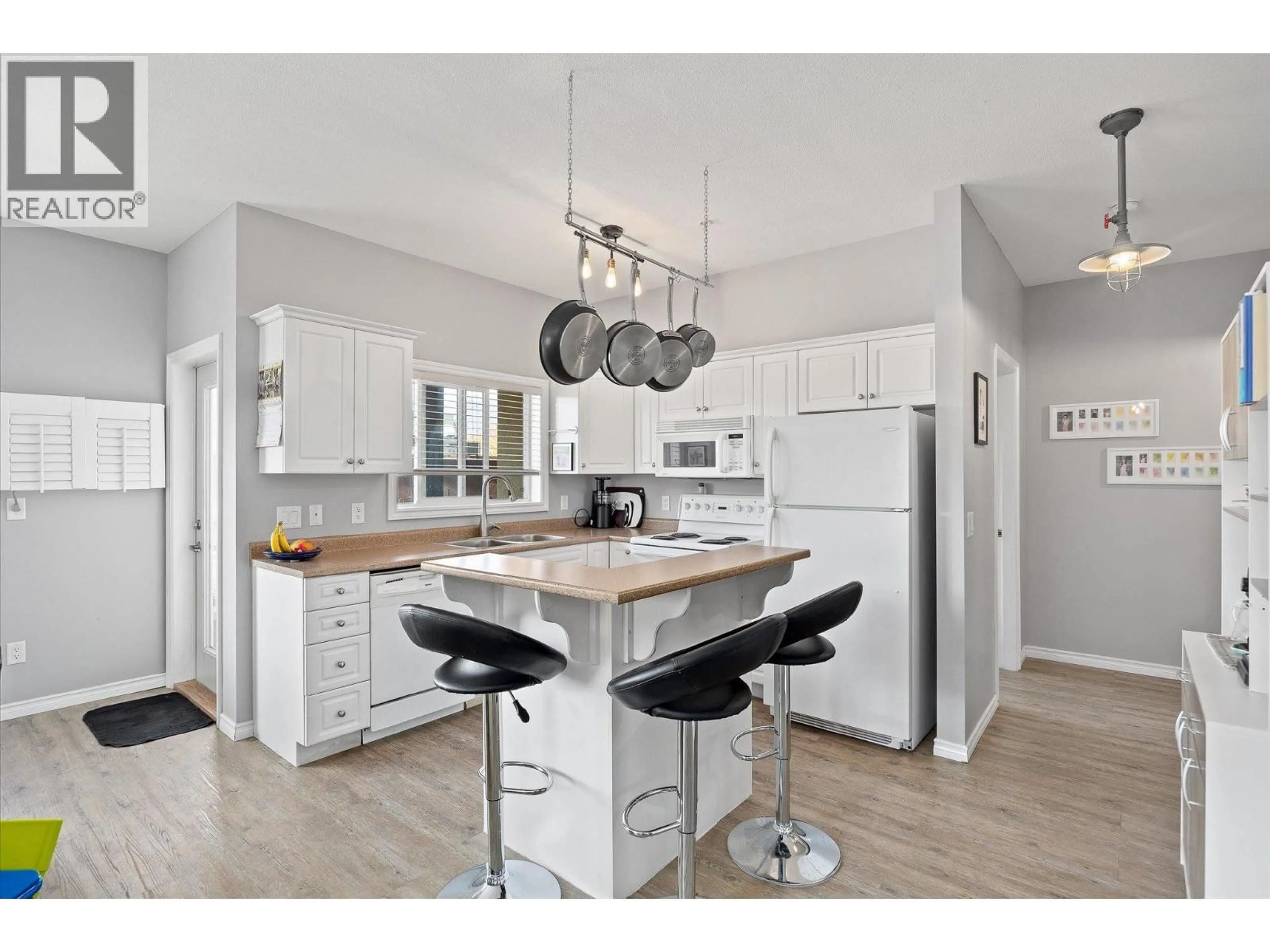 Open concept kitchen, unknown for 204 - 1125 BERNARD AVENUE, Kelowna British Columbia V1Y6R3