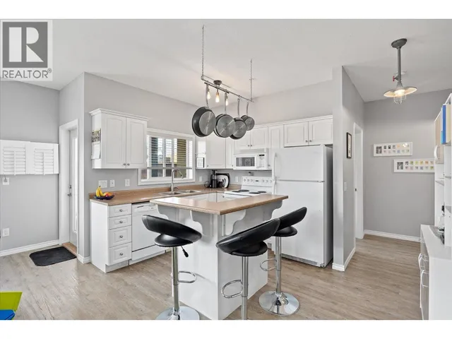 204 - 1125 BERNARD AVENUE, Kelowna