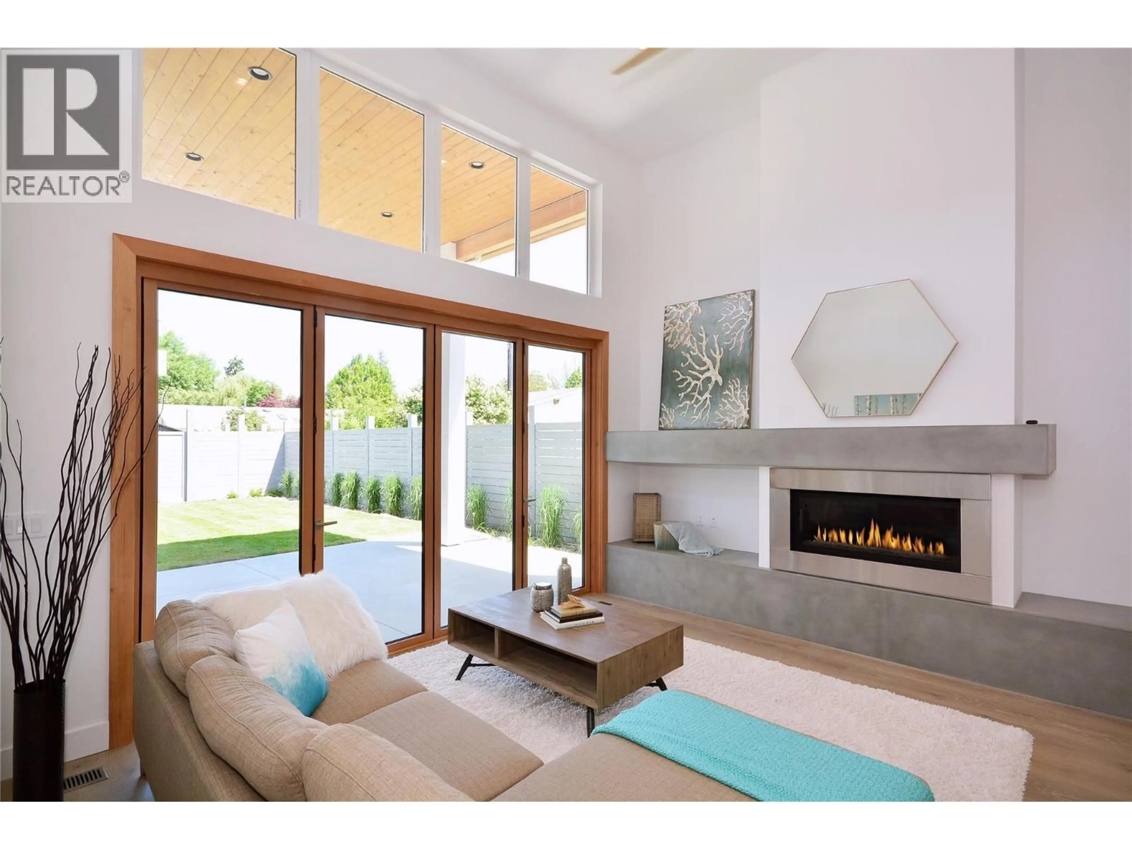 Living room with furniture, unknown for 488 MORRISON AVENUE, Kelowna British Columbia V1Y5E2