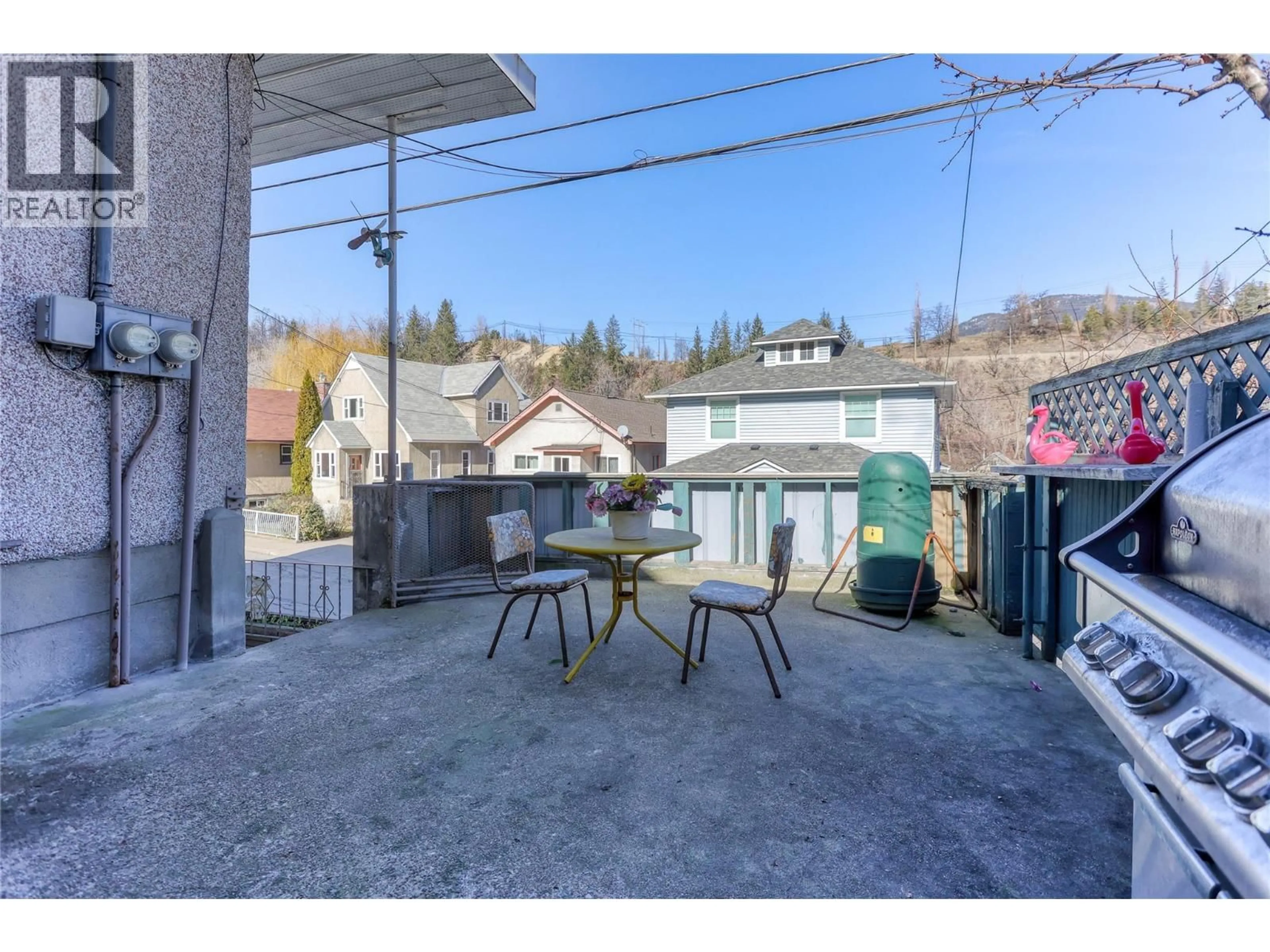Patio, street for 244A OLD ROSSLAND AVENUE, Trail British Columbia V1R3M7