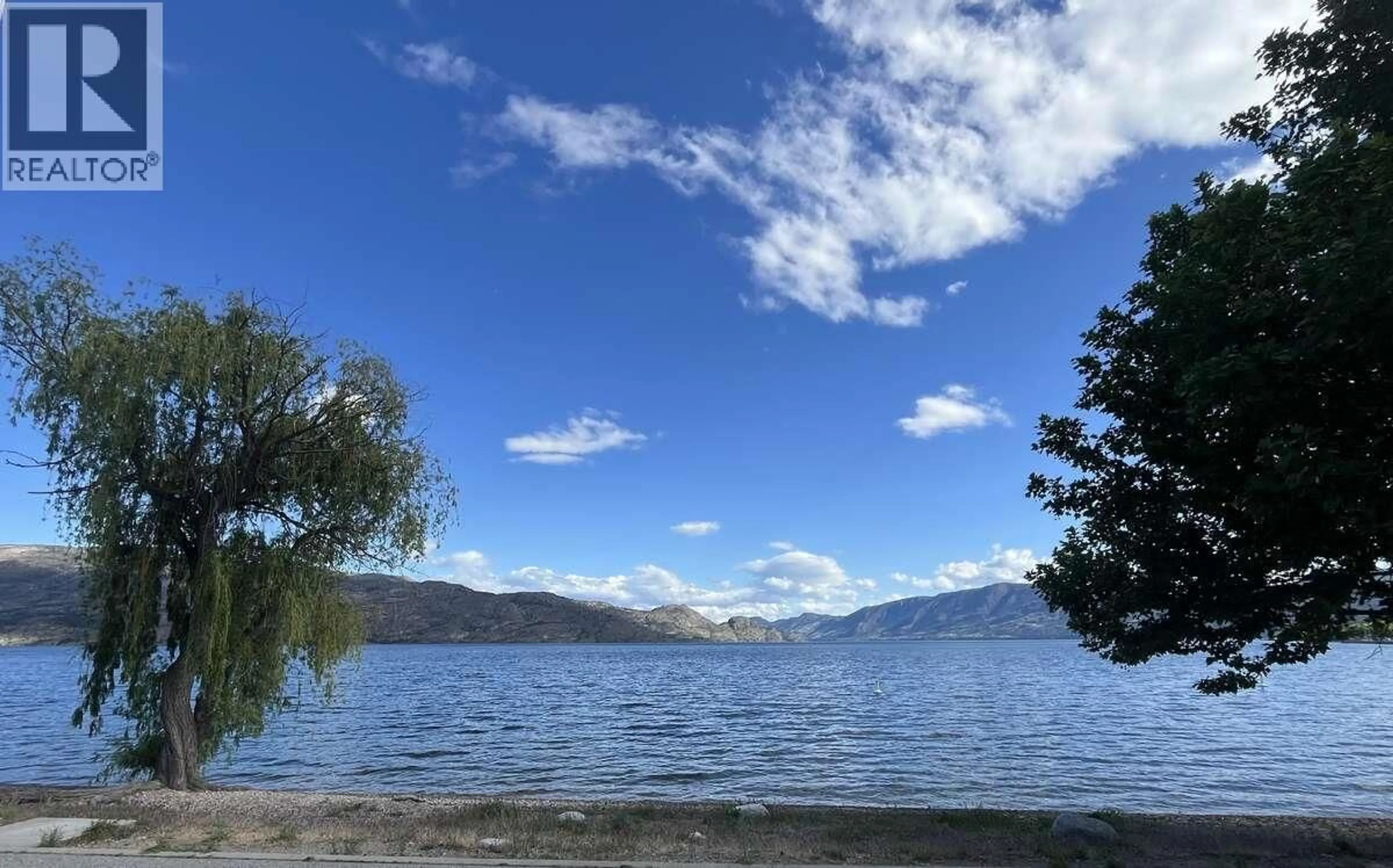 Blurry image for 106 - 4340 BEACH AVENUE, Peachland British Columbia V0H1X6