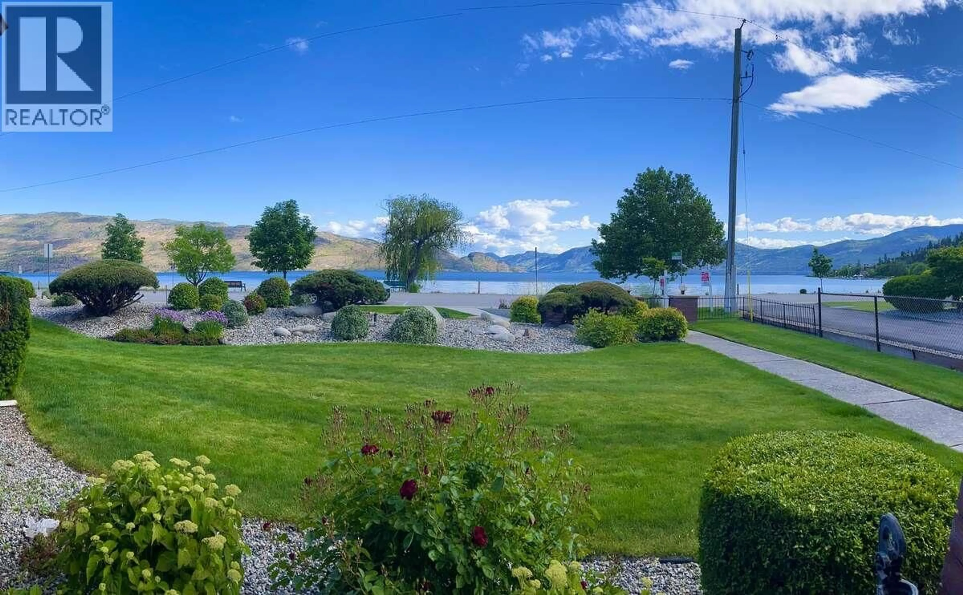 Patio, water/lake/river/ocean view for 106 - 4340 BEACH AVENUE, Peachland British Columbia V0H1X6
