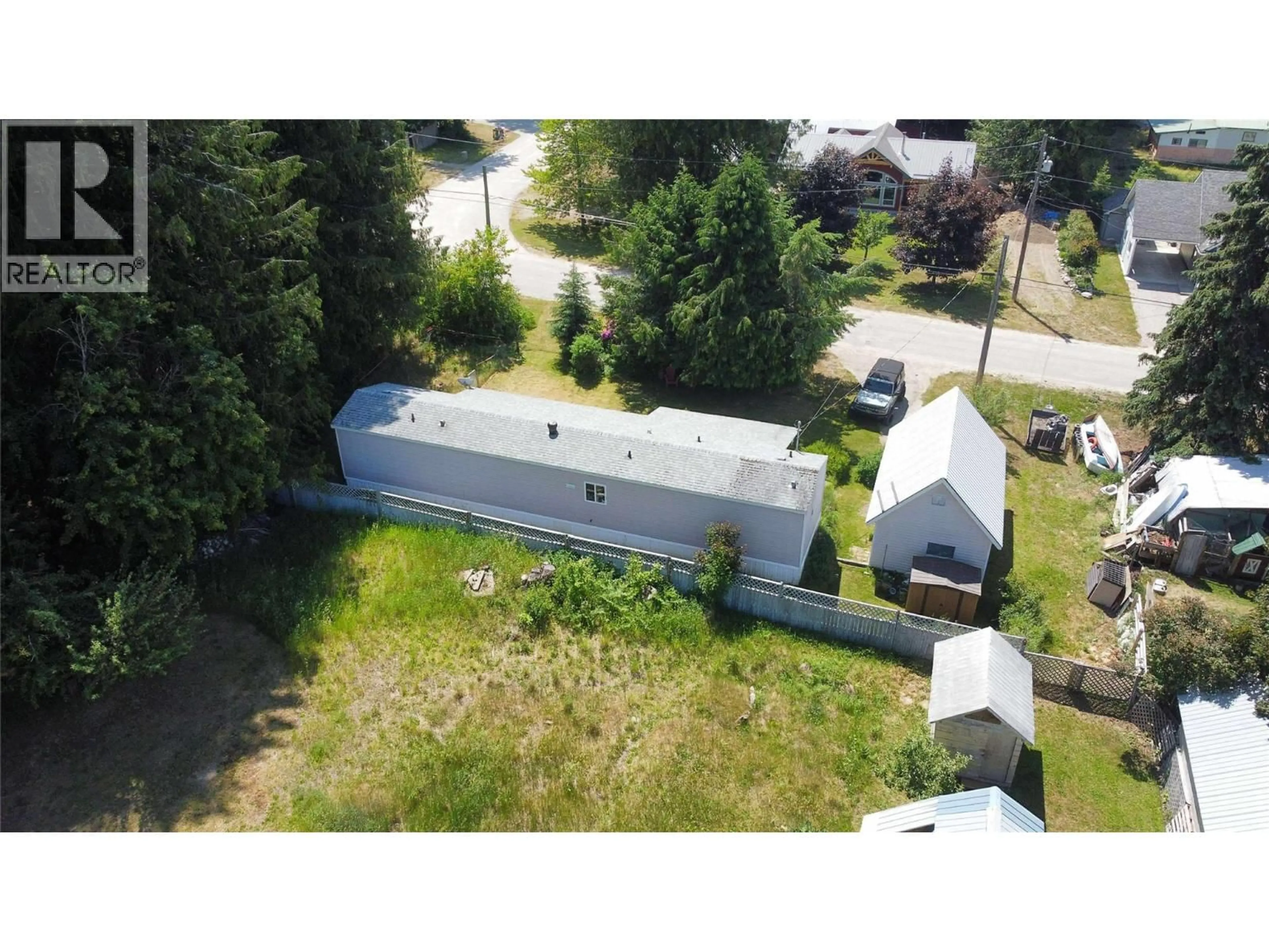 A pic from outside/outdoor area/front of a property/back of a property/a pic from drone, building for 612 FLETCHER AVENUE, Slocan British Columbia V0G2C0