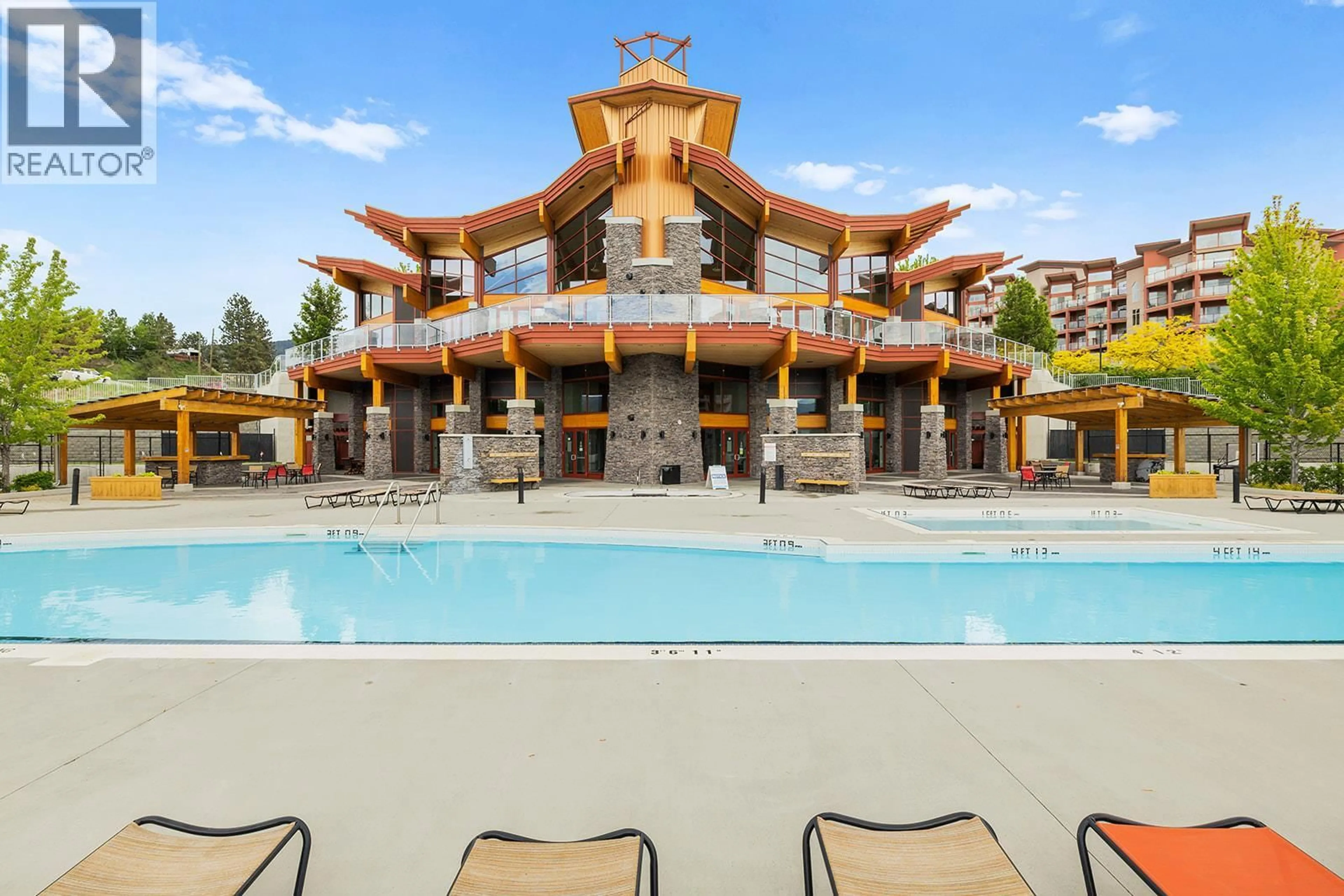 Pool for 410 - 3220 SKYVIEW LANE, West Kelowna British Columbia V4T3J4