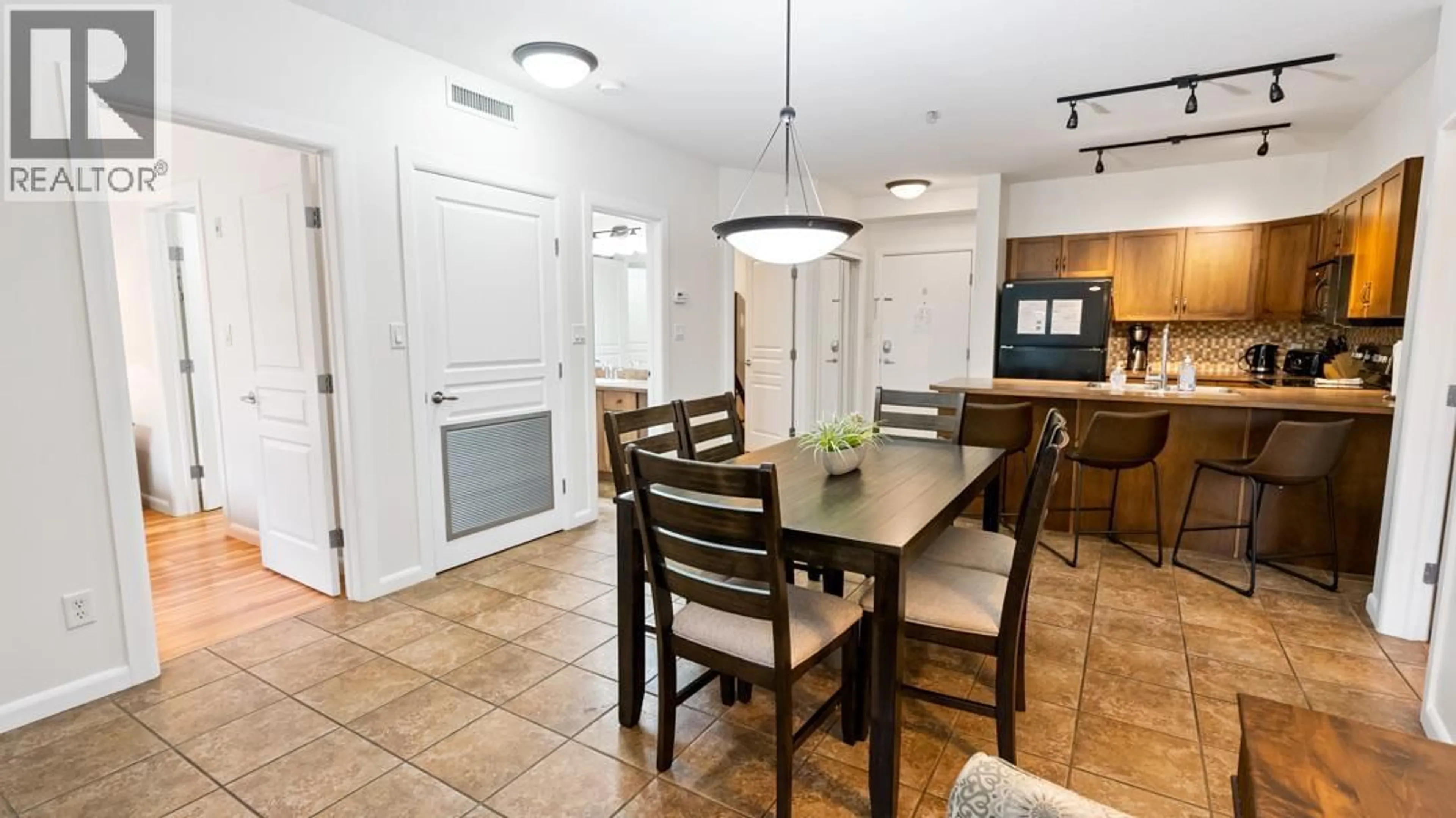 Dining room, ceramic/tile floor for 153 - 654 COOK ROAD, Kelowna British Columbia V1W3G7