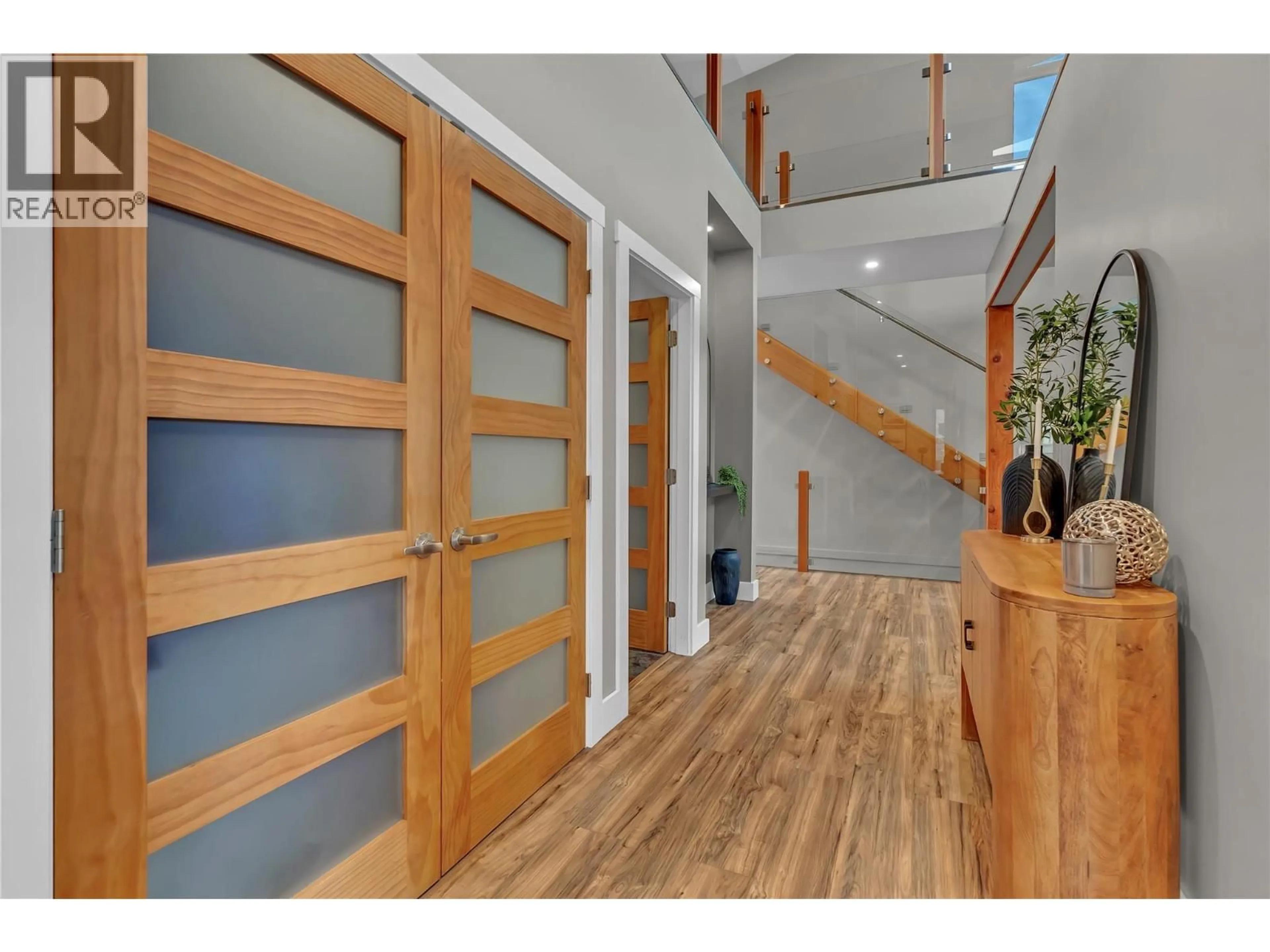Indoor entryway for 109 FAIRWAY DRIVE, Kaleden British Columbia V0H1K0