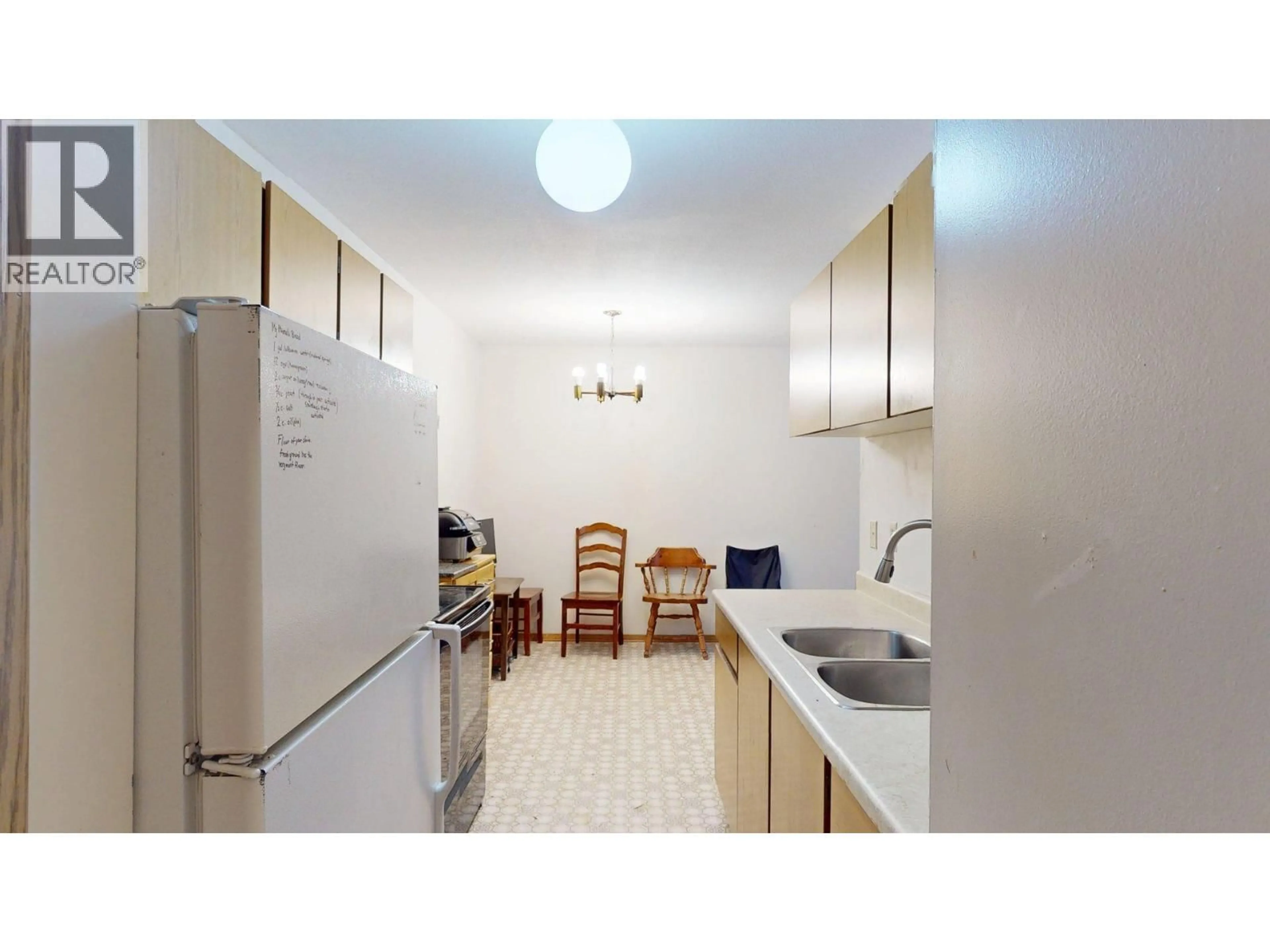 Standard kitchen, unknown for 105 - 10 CARIBOO DRIVE, Elkford British Columbia V0B1H0