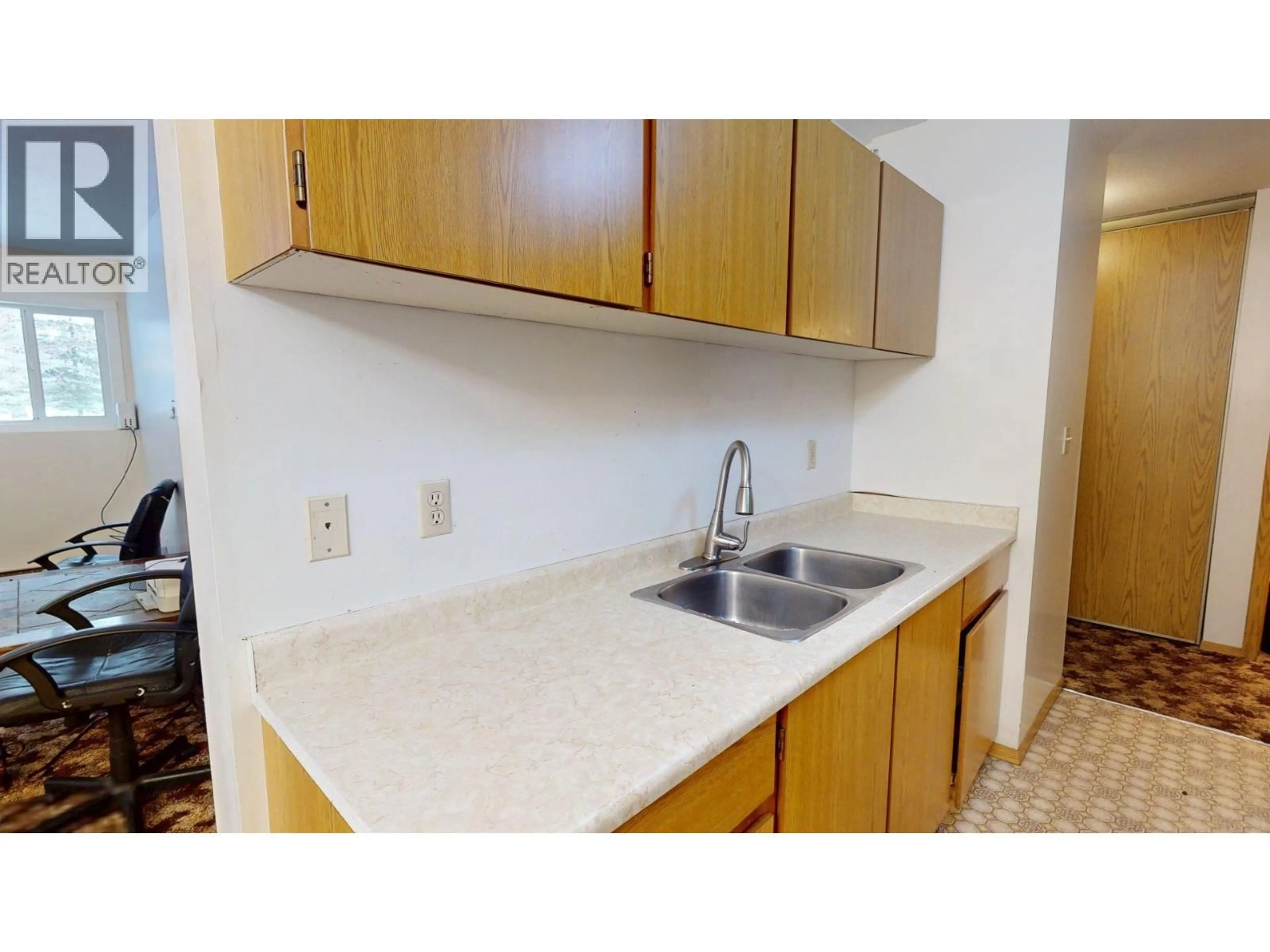 Standard kitchen, unknown for 105 - 10 CARIBOO DRIVE, Elkford British Columbia V0B1H0