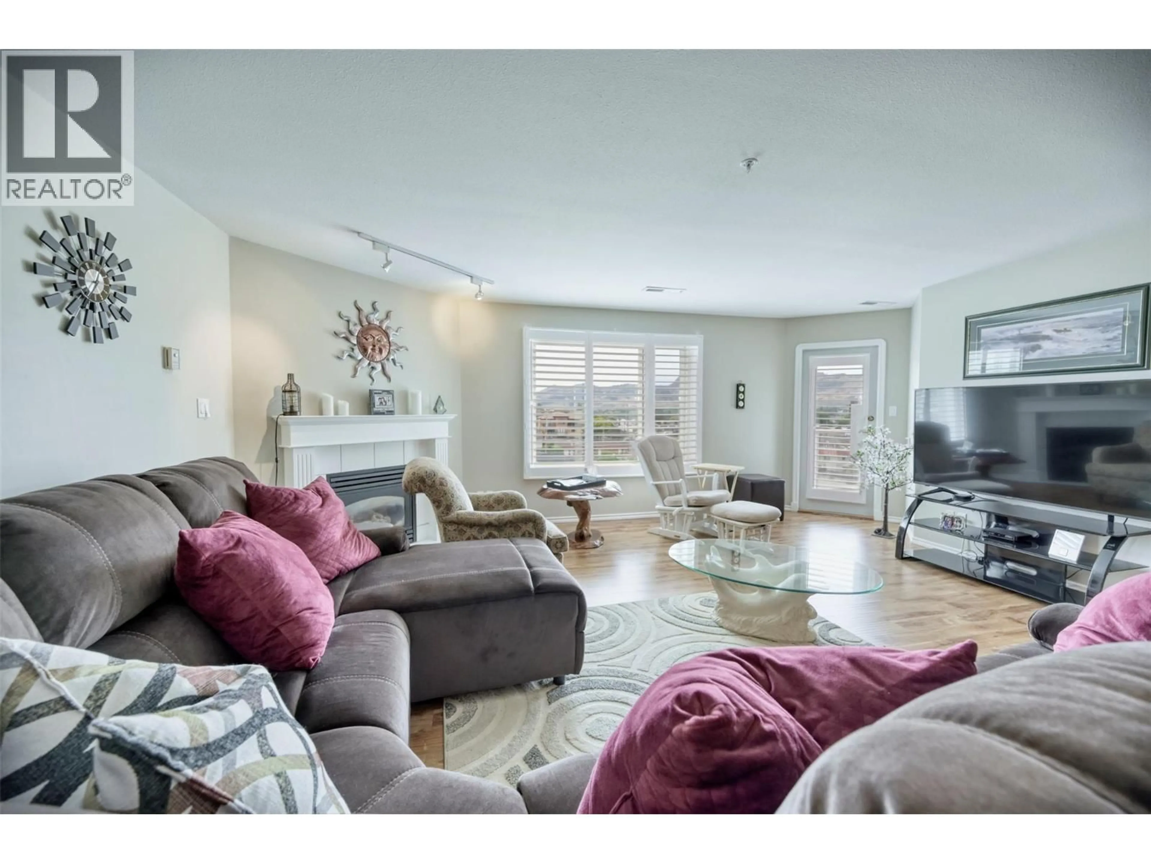 Living room with furniture, unknown for 408 - 6805 COTTONWOOD DRIVE, Osoyoos British Columbia V0H1V3