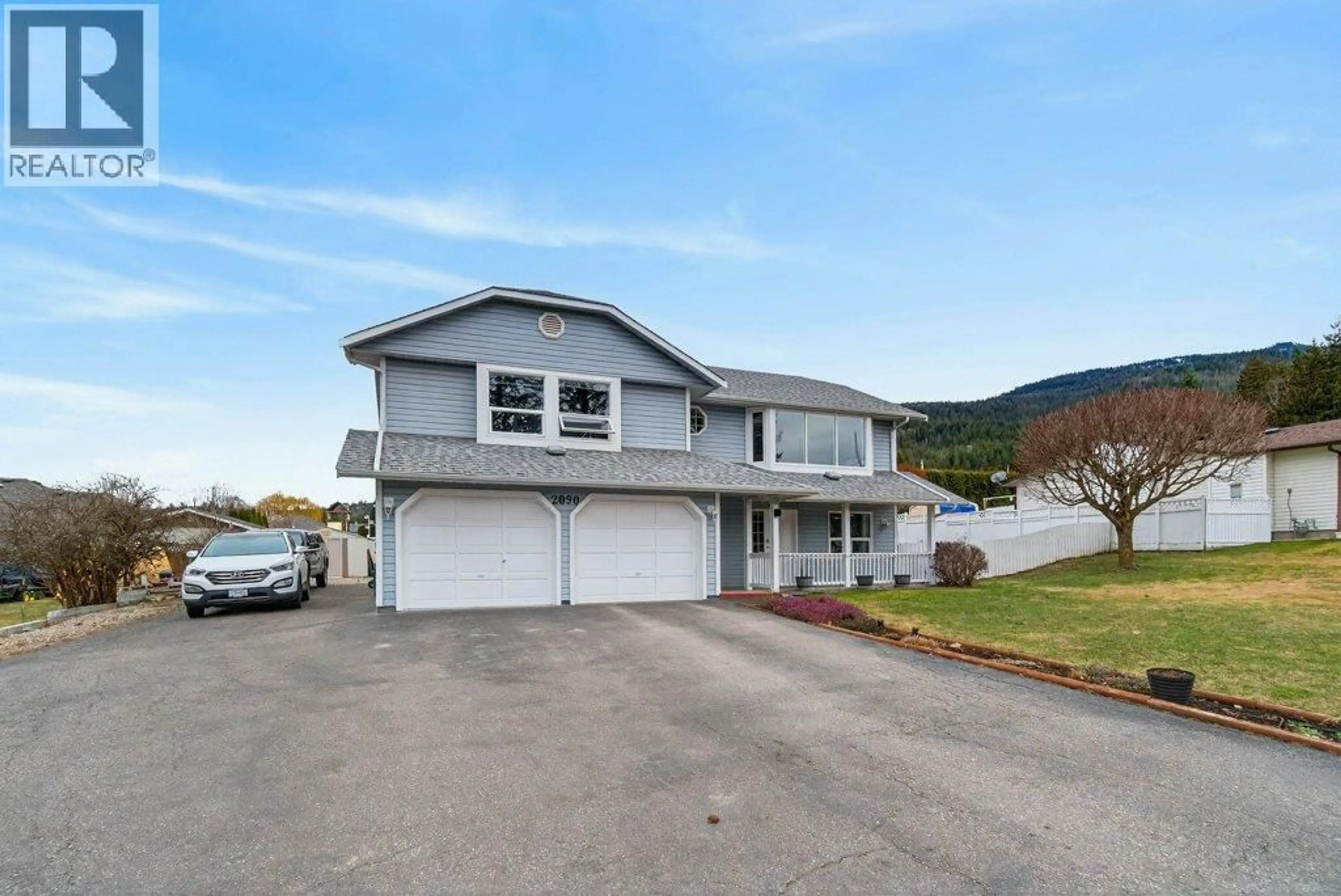 Home with vinyl exterior material, unknown for 2090 14 STREET SOUTHWEST, Salmon Arm British Columbia V1E1L6