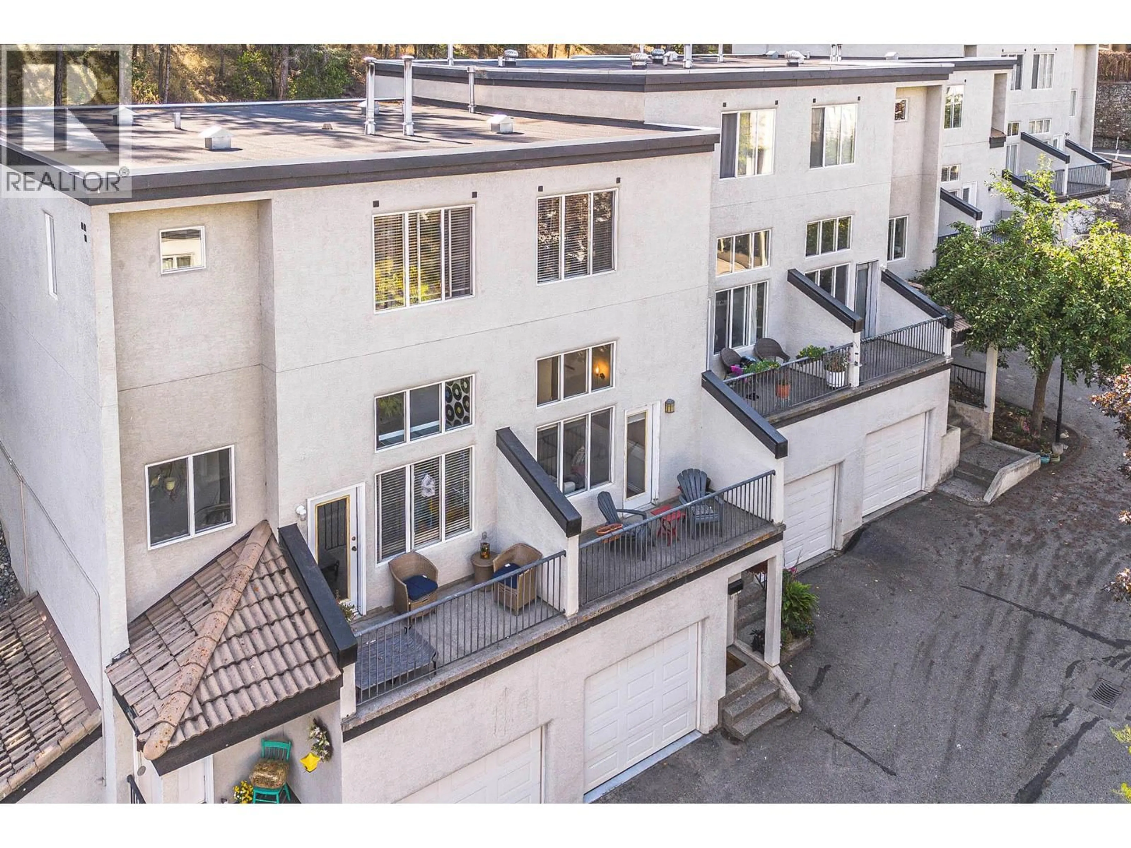 A pic from outside/outdoor area/front of a property/back of a property/a pic from drone, unknown for 22 - 411 ABERDEEN DRIVE, Kamloops British Columbia V1S1X2