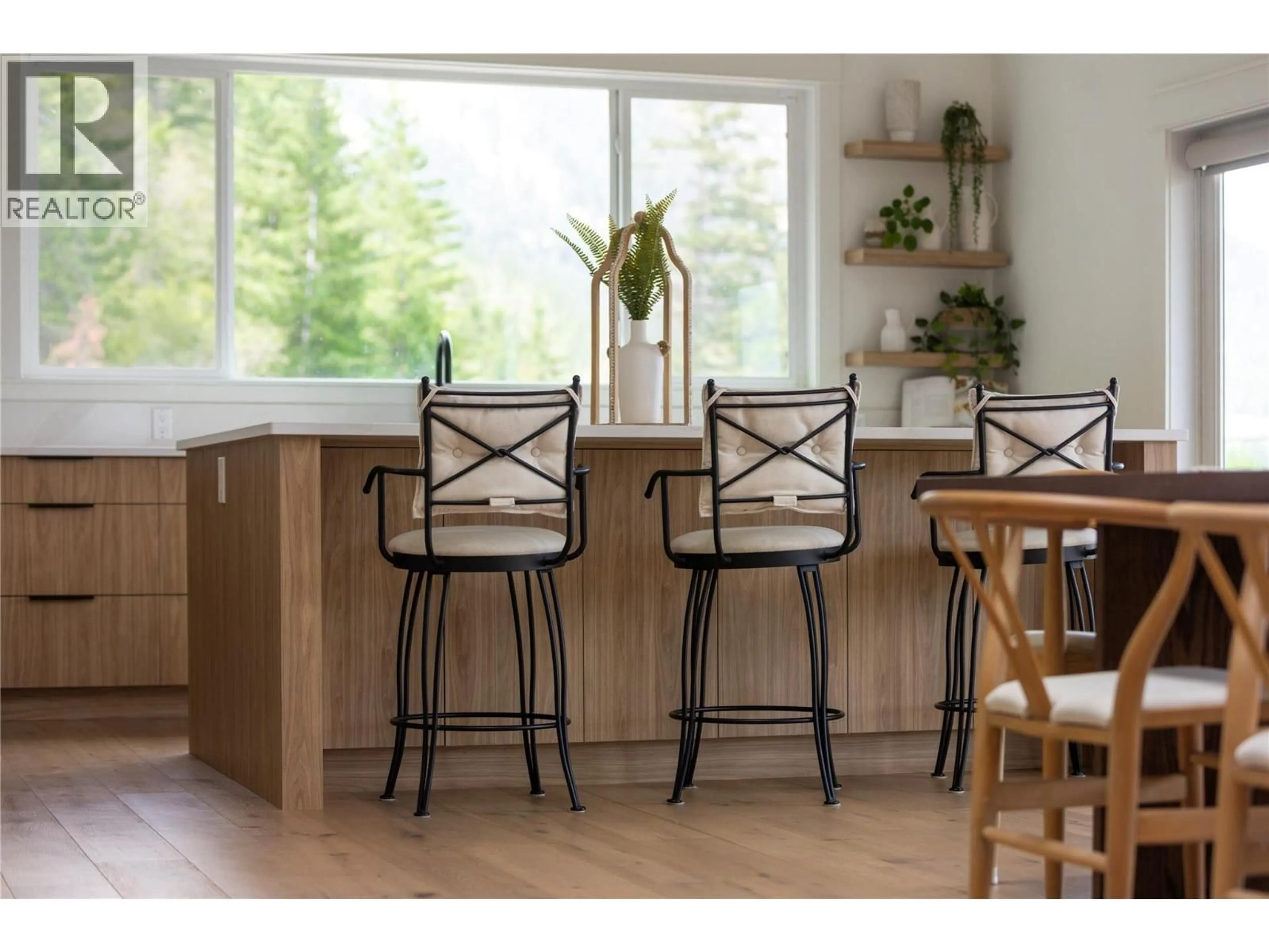 Open concept kitchen, wood/laminate floor for 16904 GATZKE ROAD, Lake Country British Columbia V4V2J1