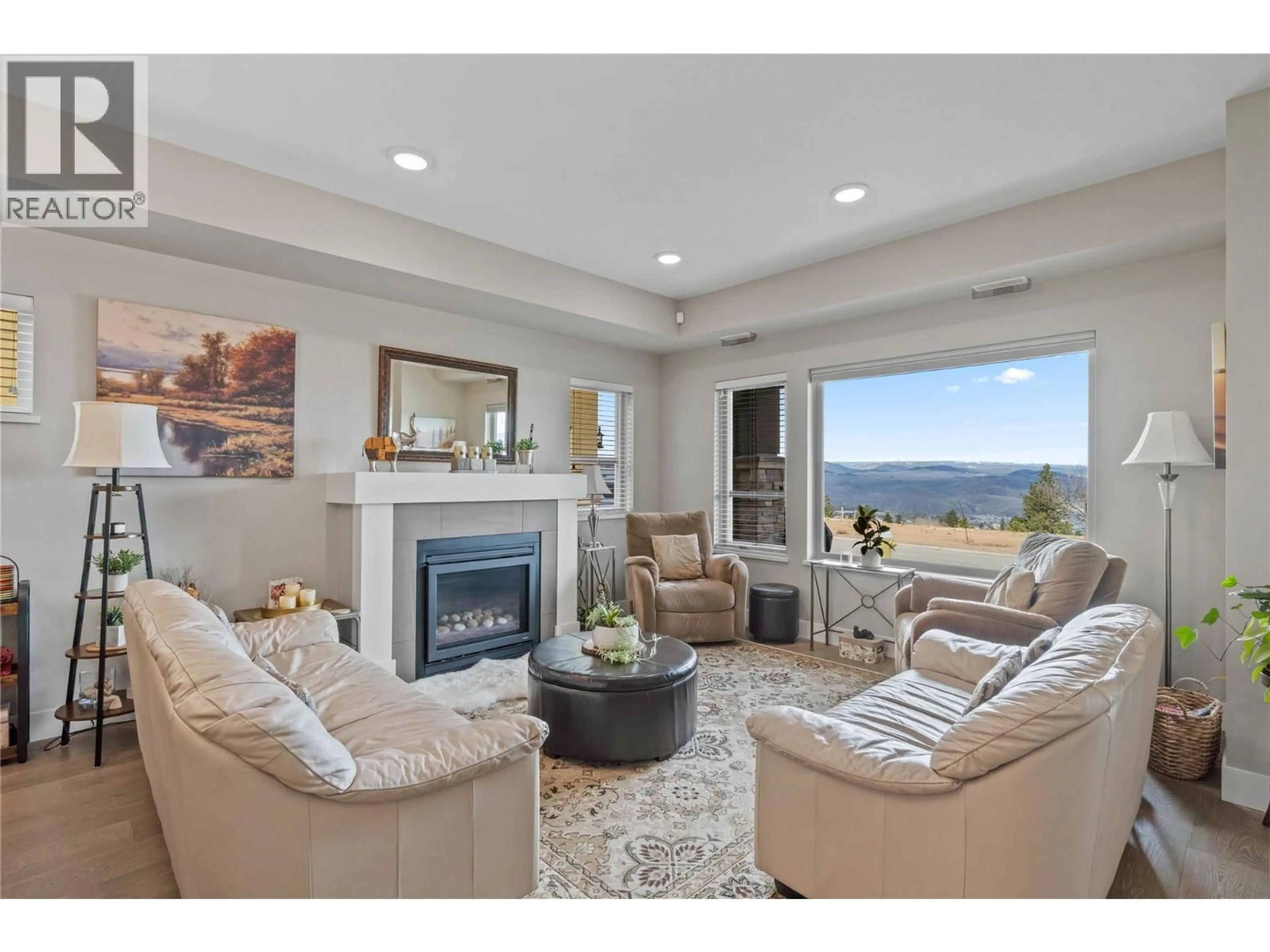 Living room with furniture, unknown for 27 - 2171 VAN HORNE DRIVE, Kamloops British Columbia V1S0E2