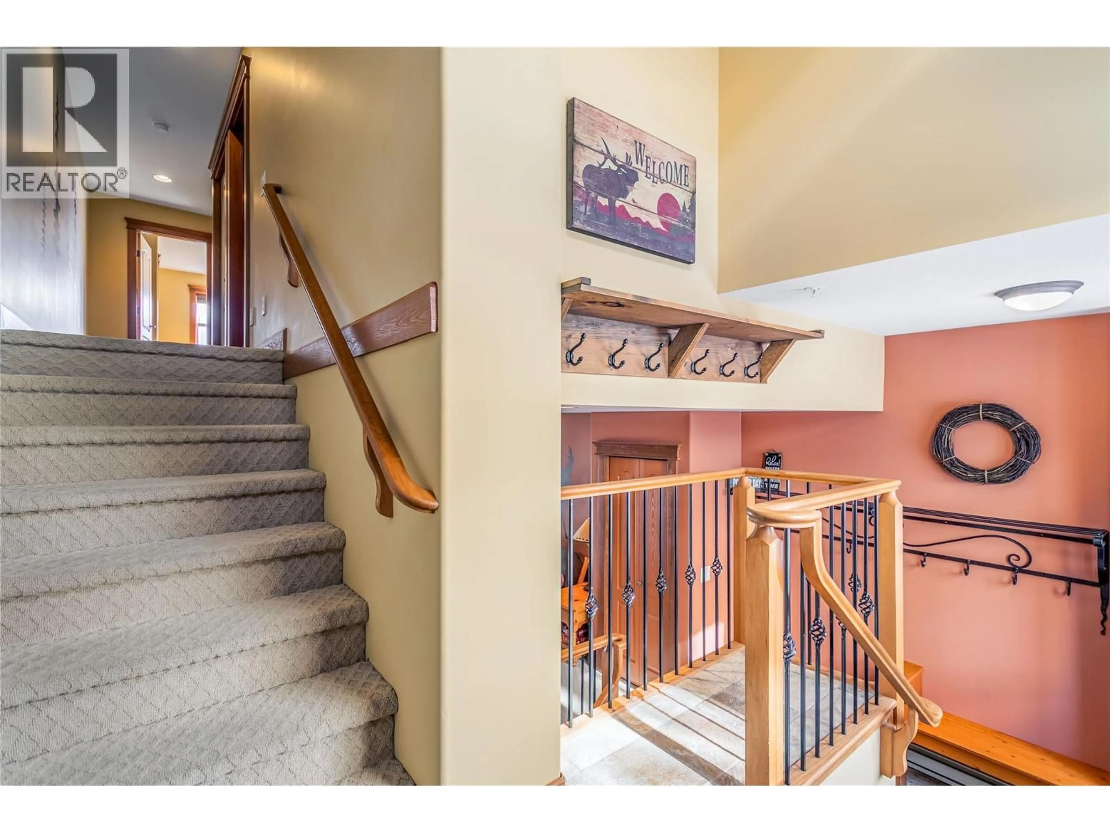 Indoor foyer for 29 - 7640 PORCUPINE ROAD, Big White British Columbia V1P1T4
