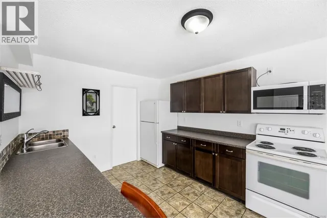 99 - 18 KING GEORGE STREET, Lake Cowichan 2
