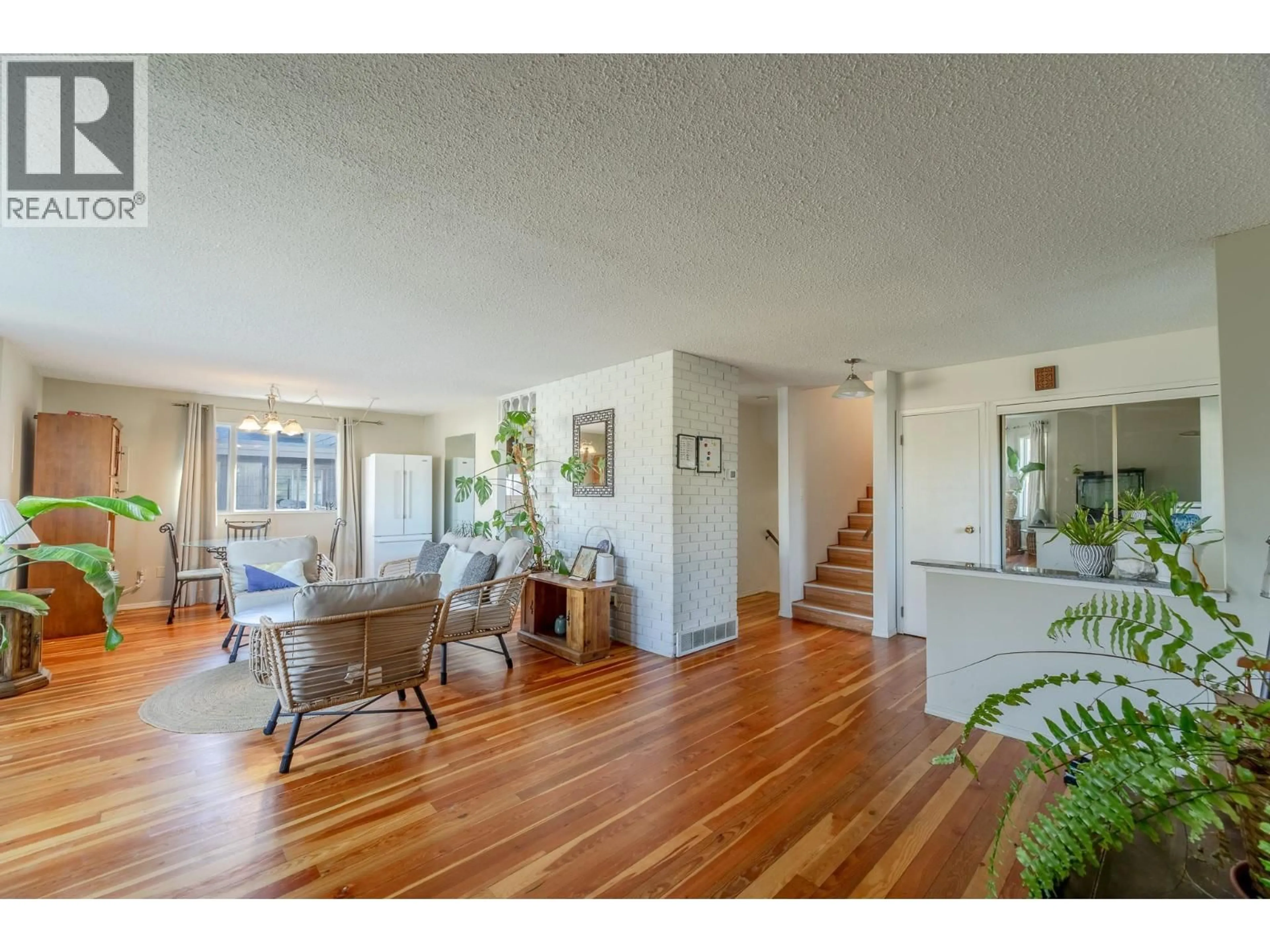 Unknown for 376 GREEN AVENUE WEST, Penticton British Columbia V2A3T3