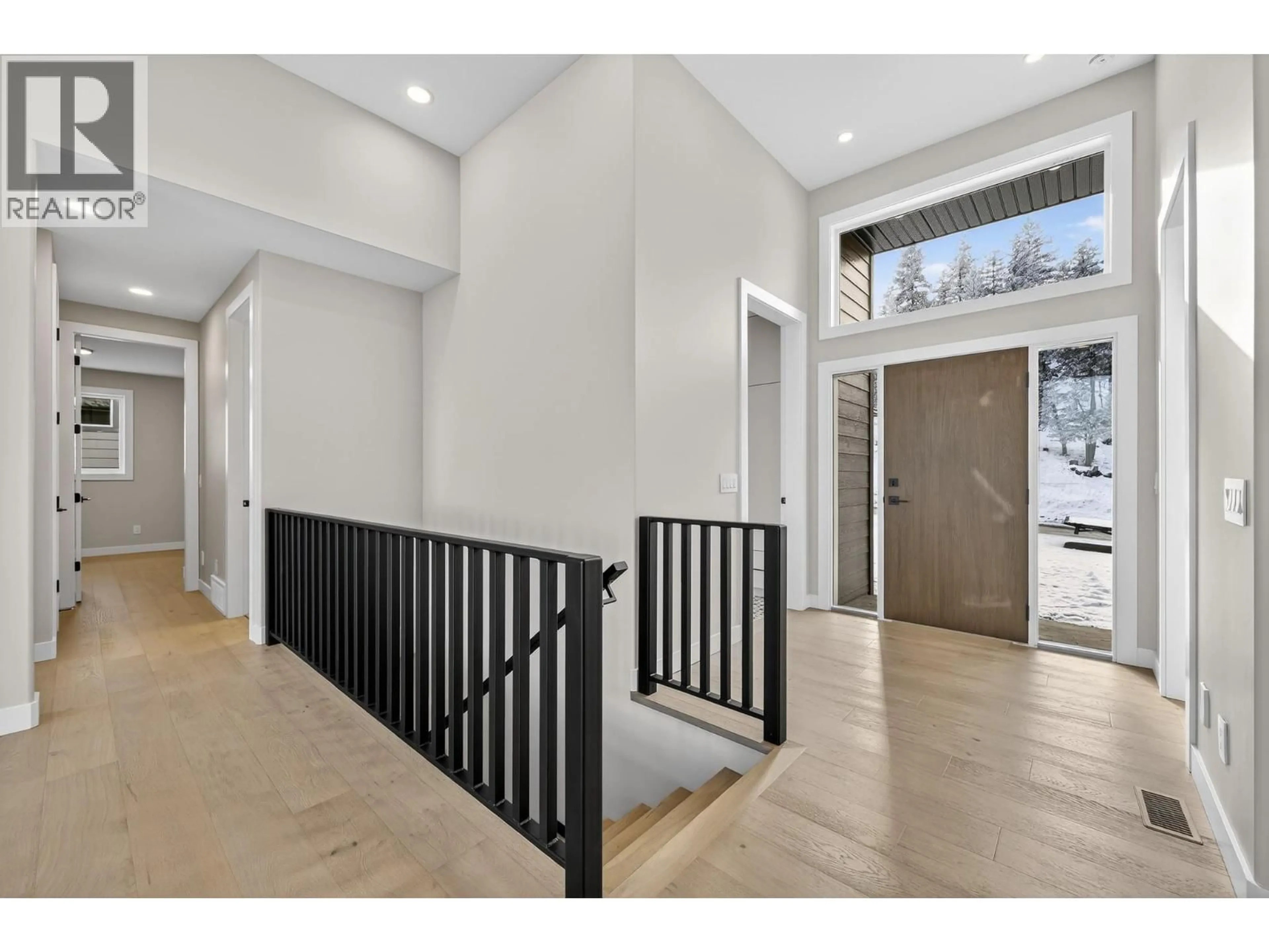 Indoor entryway for 2138 LINFIELD DRIVE, Kamloops British Columbia V1S0G3