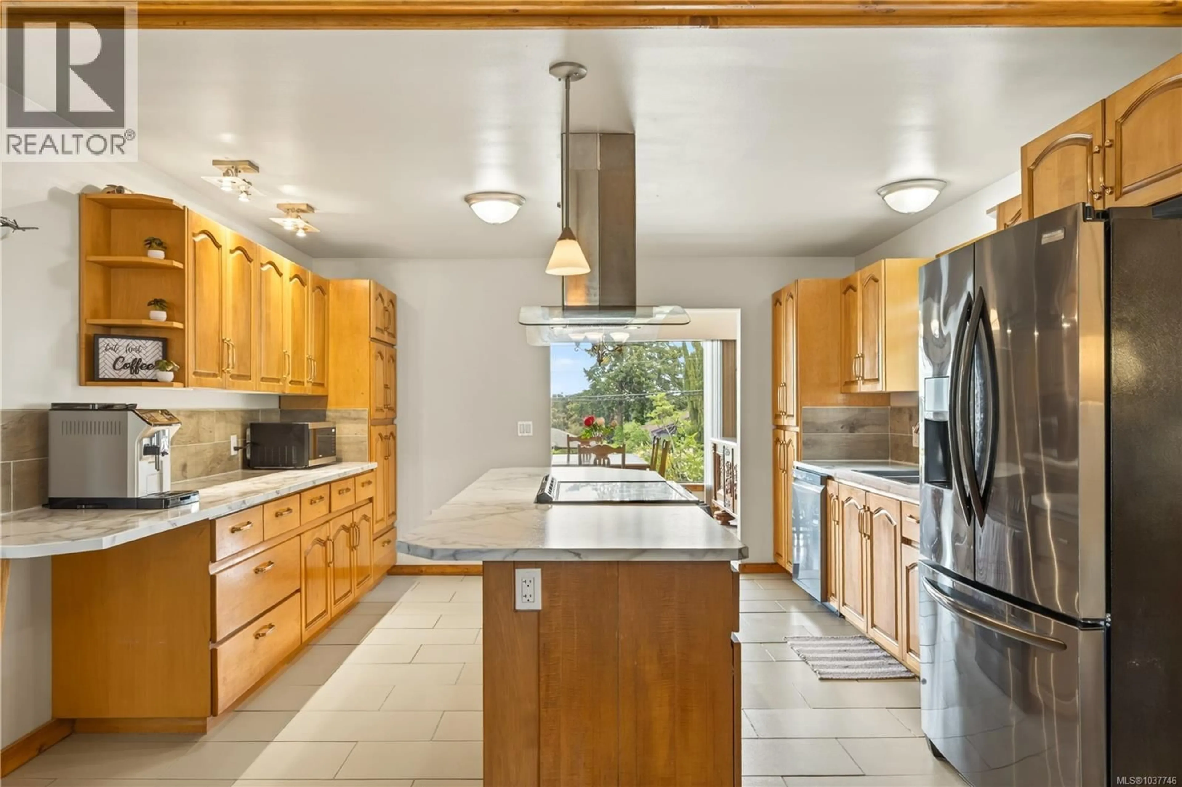 Open concept kitchen, ceramic/tile floor for 2505 GLENAYR DRIVE, Nanaimo British Columbia V9S3R9