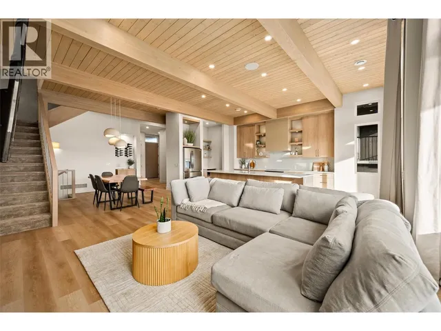 1027 KITSON COURT, West Kelowna 2