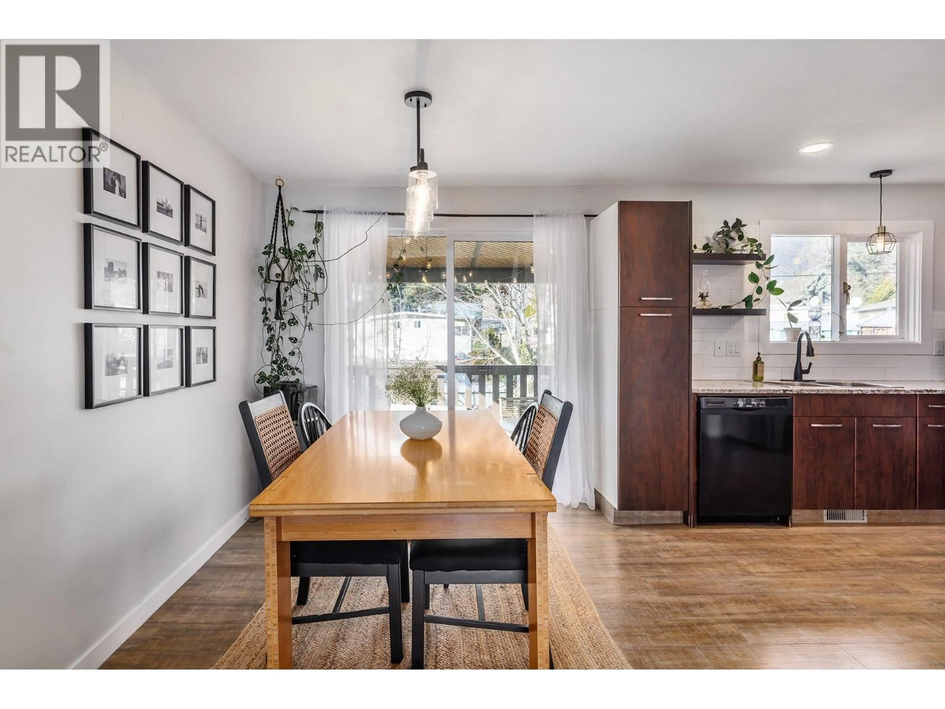 Dining room, wood/laminate floor for 2728 RIFFINGTON PLACE, West Kelowna British Columbia V1Z3L1