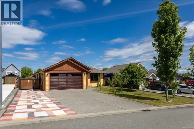220 MICHIGAN PLACE, Campbell River 2