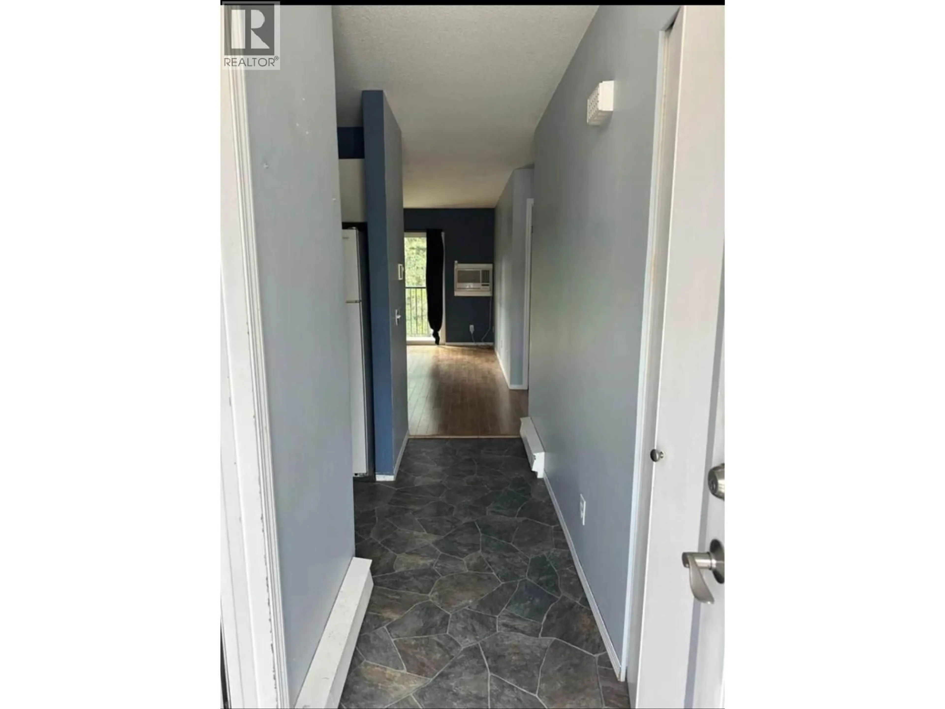 Indoor entryway for 33 - 3413 OKANAGAN AVENUE, Vernon British Columbia V1T1K5