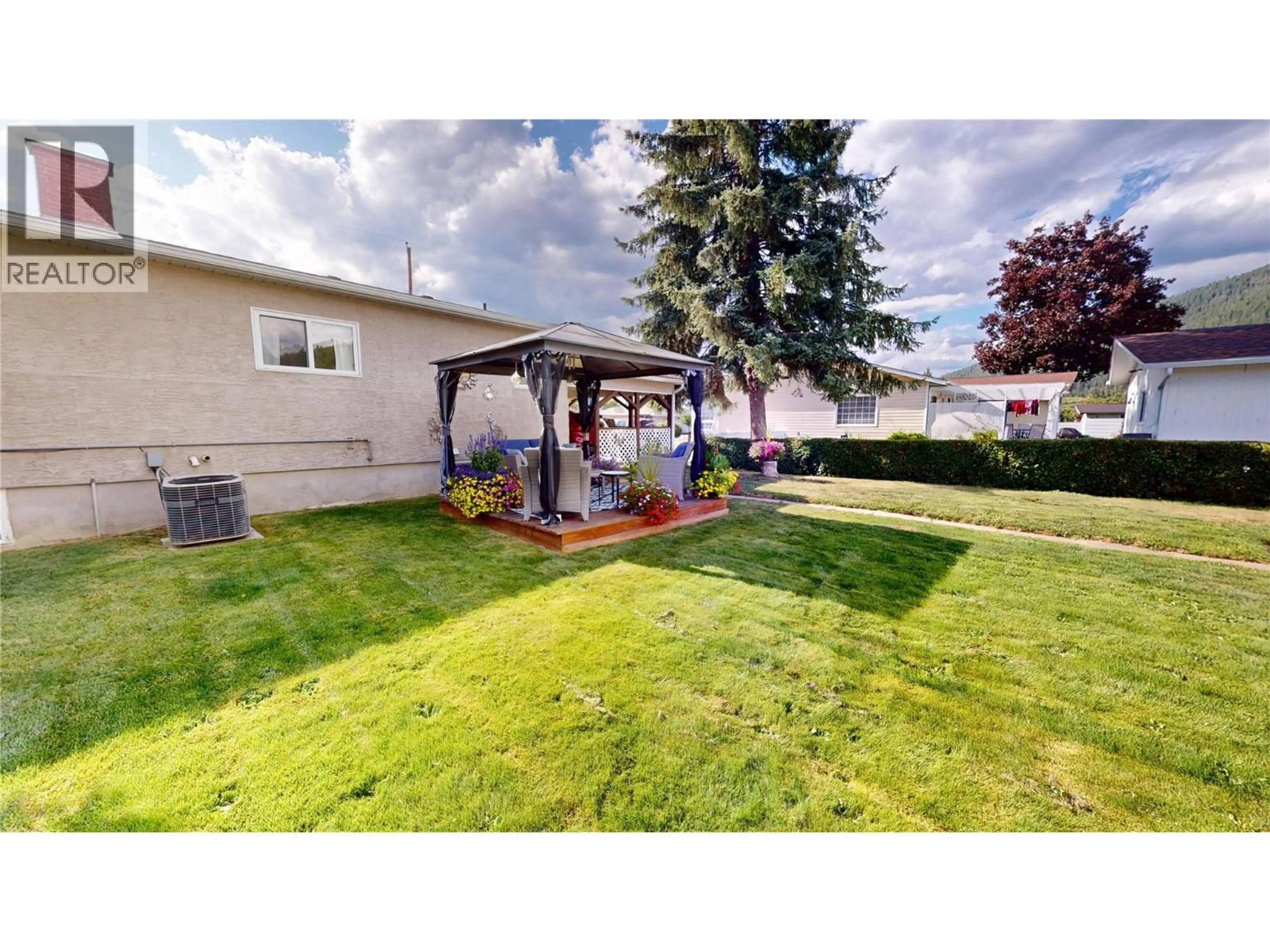 Patio, unknown for 510 12TH AVENUE NORTH, Creston British Columbia V0B1G5