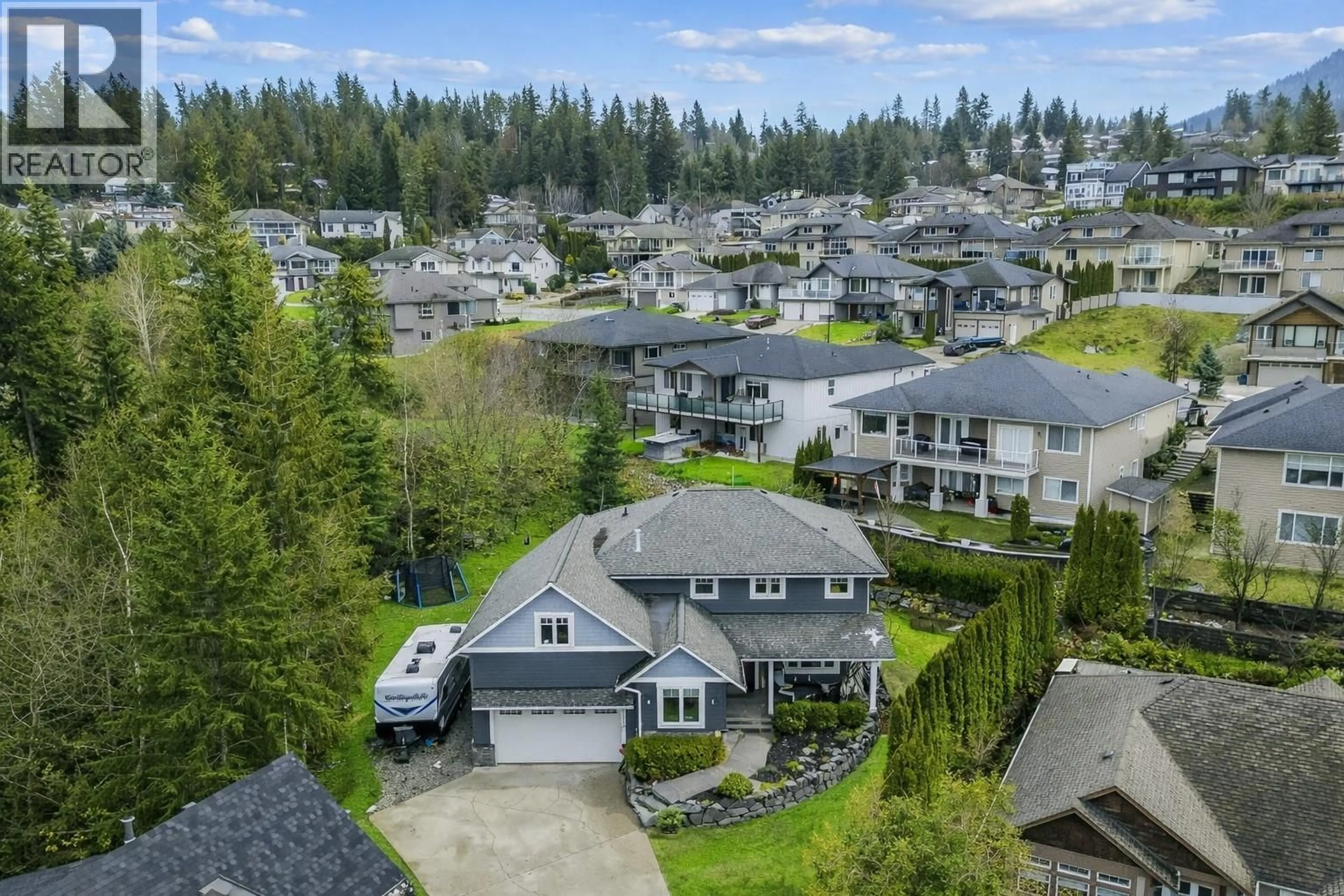 A pic from outside/outdoor area/front of a property/back of a property/a pic from drone, mountain view for 1270 7 AVENUE SOUTHEAST, Salmon Arm British Columbia V1E0A3