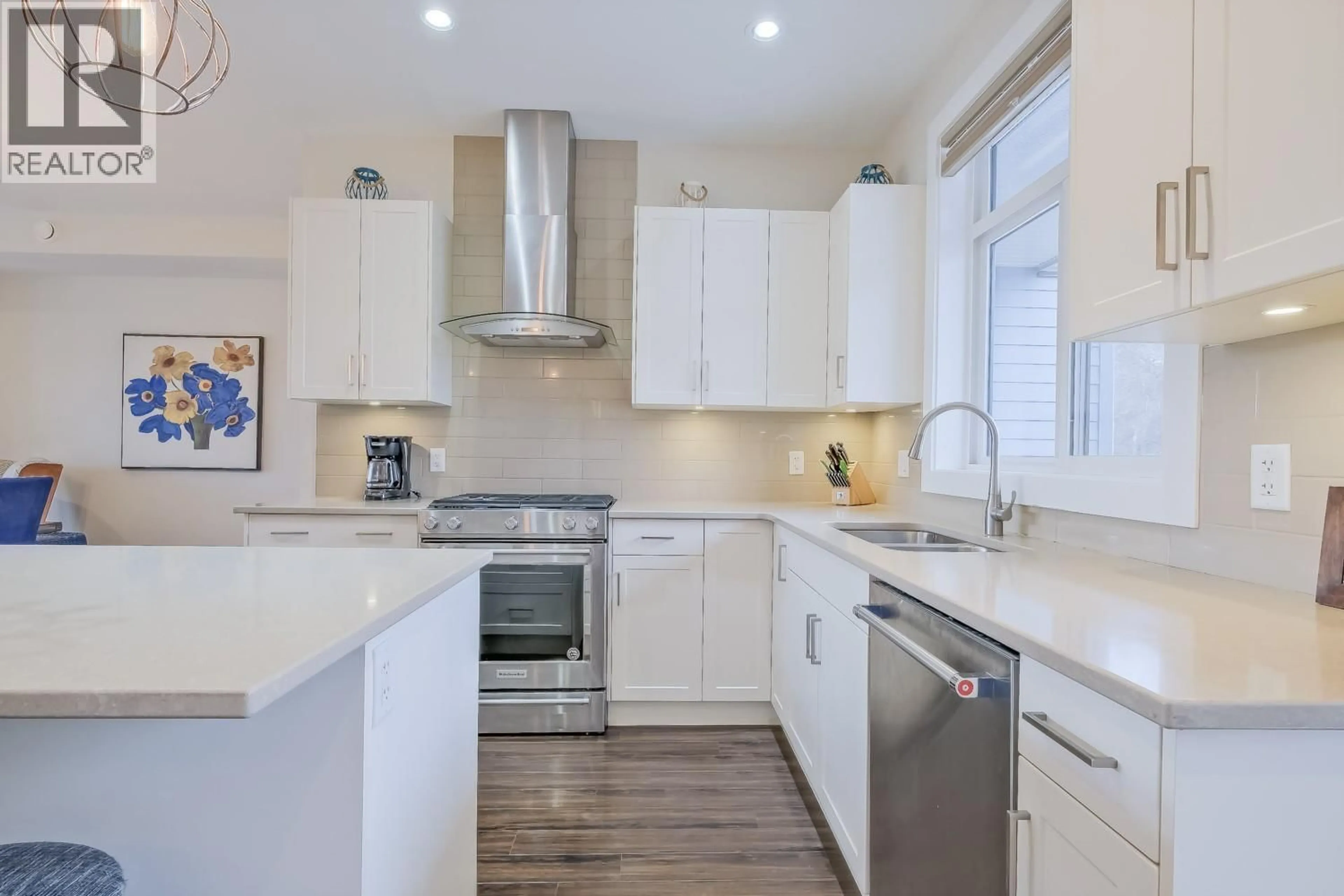 Unknown for 302 - 1102 CAMERON AVENUE, Kelowna British Columbia V1Y0B2