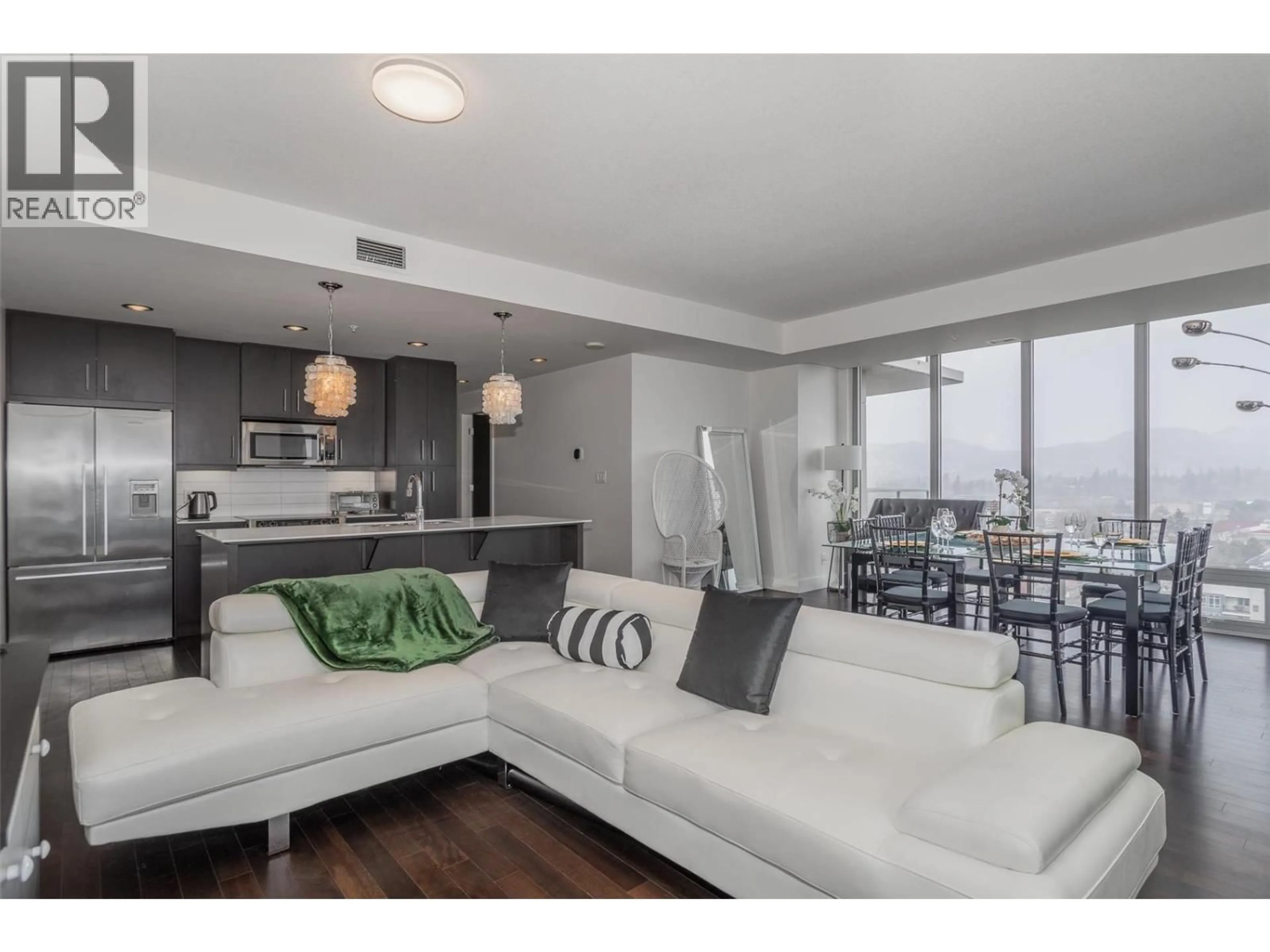 Living room with furniture, unknown for 1106 - 2040 SPRINGFIELD ROAD, Kelowna British Columbia V1Y9N7