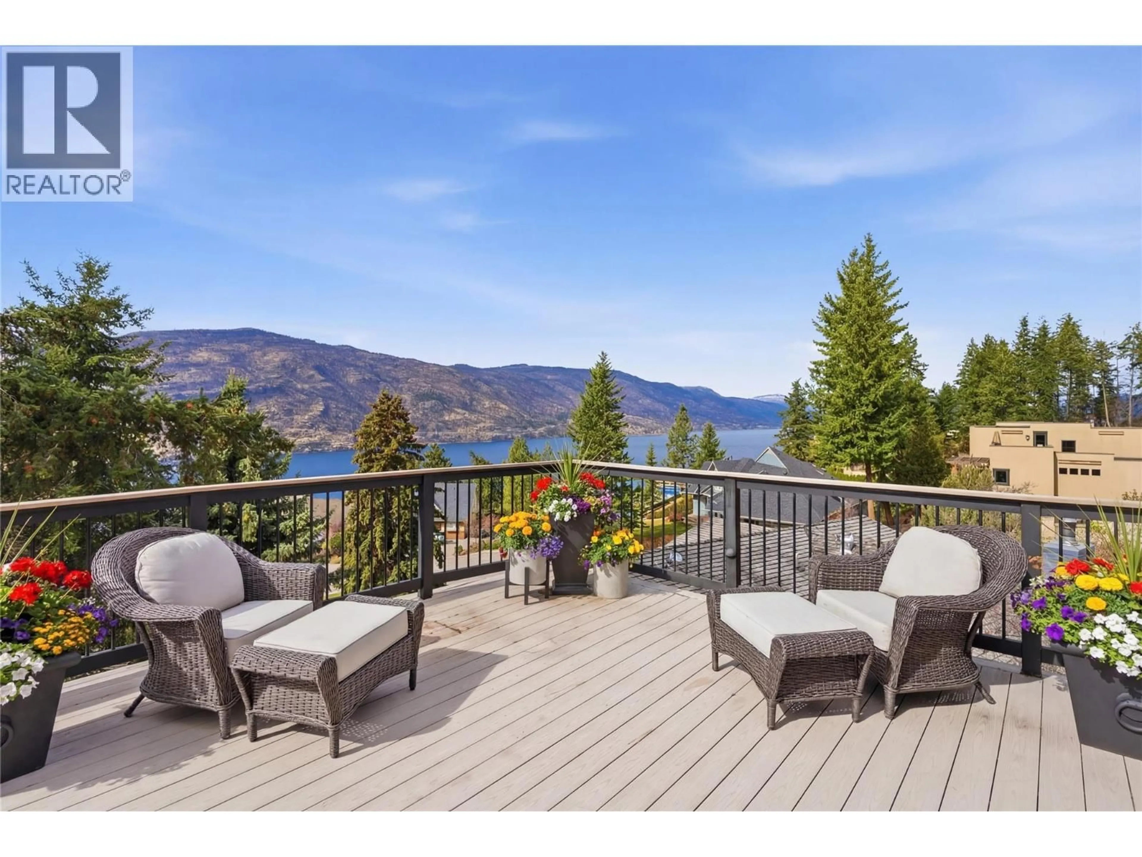 Patio, water/lake/river/ocean view for 1130 LYNN COURT, Kelowna British Columbia V1V1H1