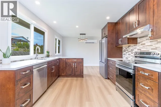 8082 YORK AVENUE, Crofton 2